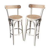 Lot de deux tabourets canné