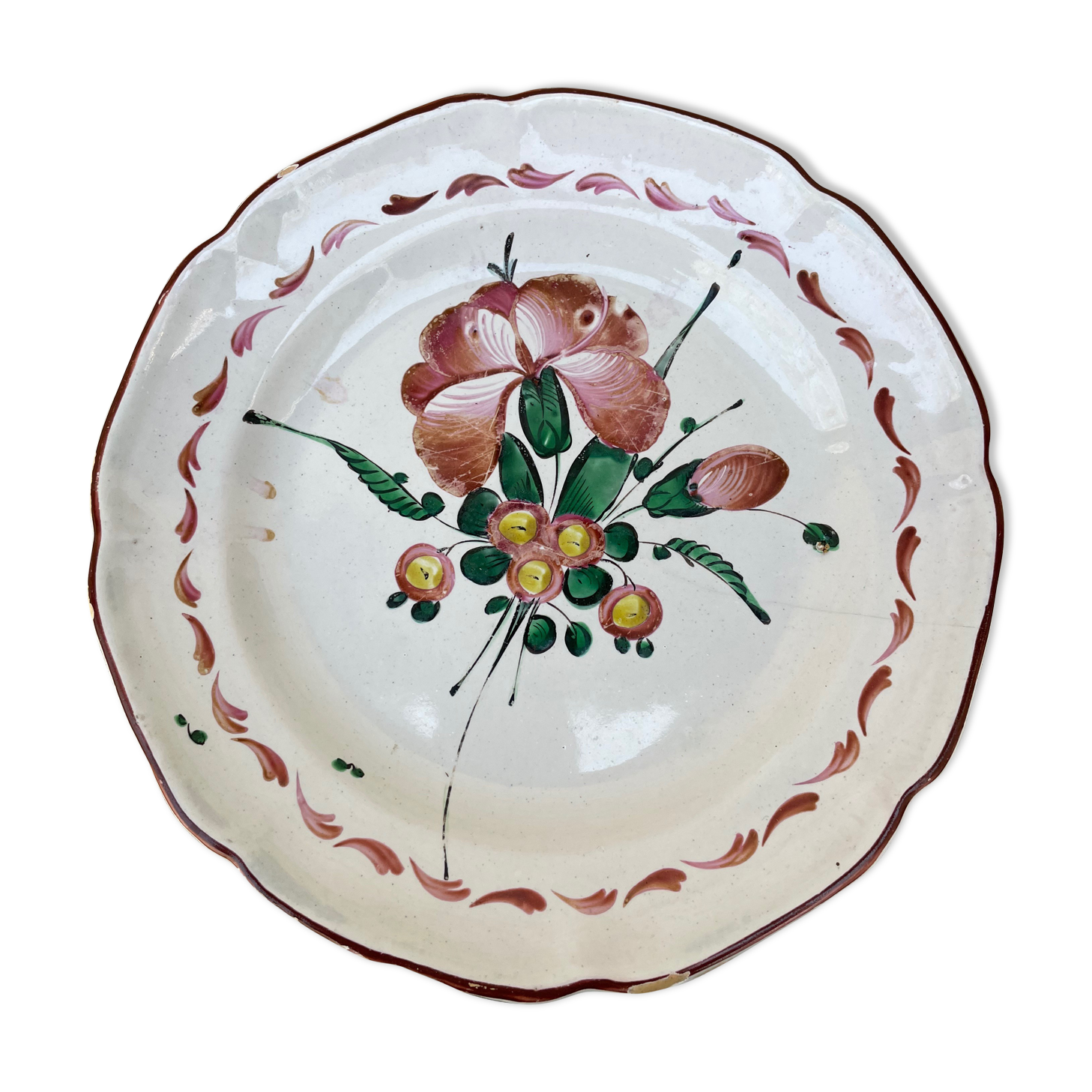 Antique plate with floral decoration