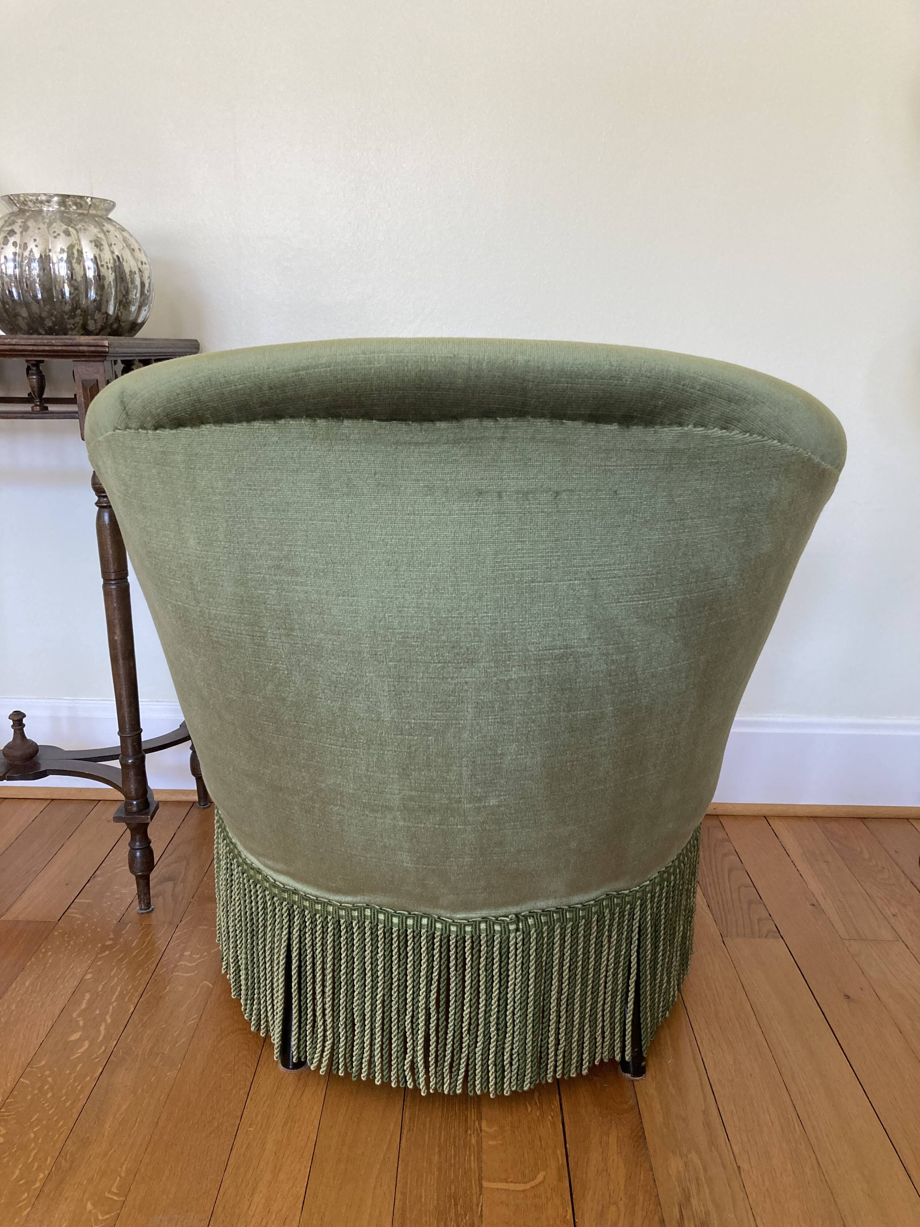 fauteuil chauffeuse crapaud velours vert