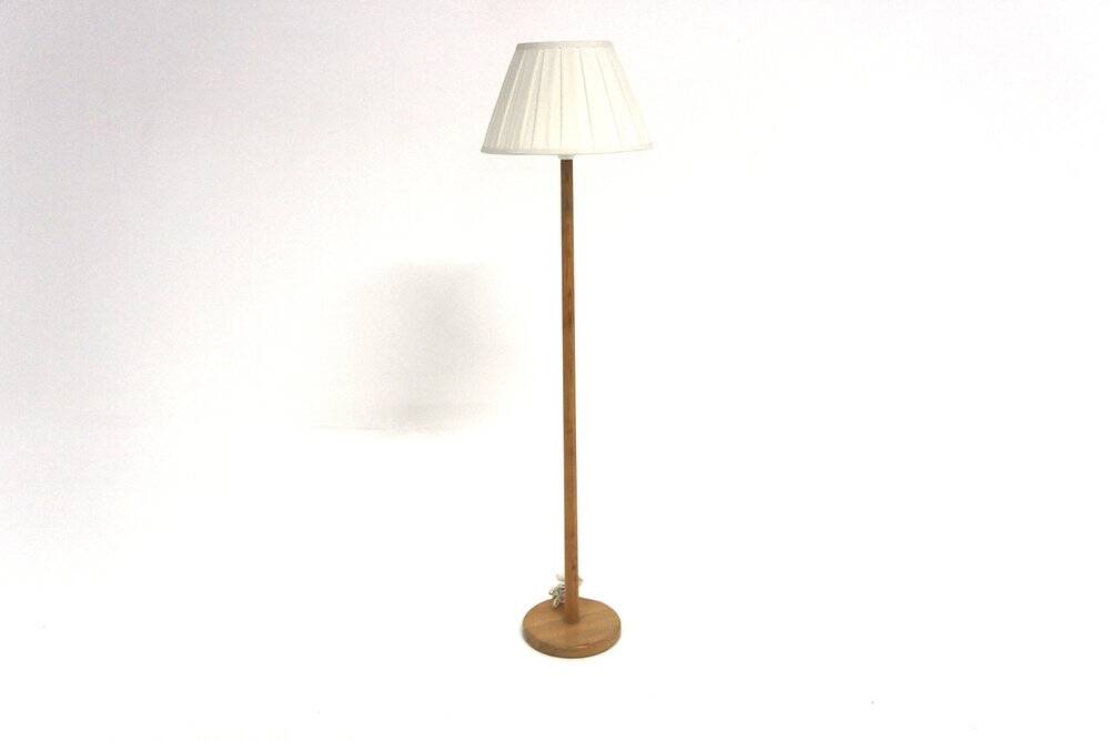 Scandinavian pine floor lamp, GB Solbackens Svarveri, Sweden, 1970