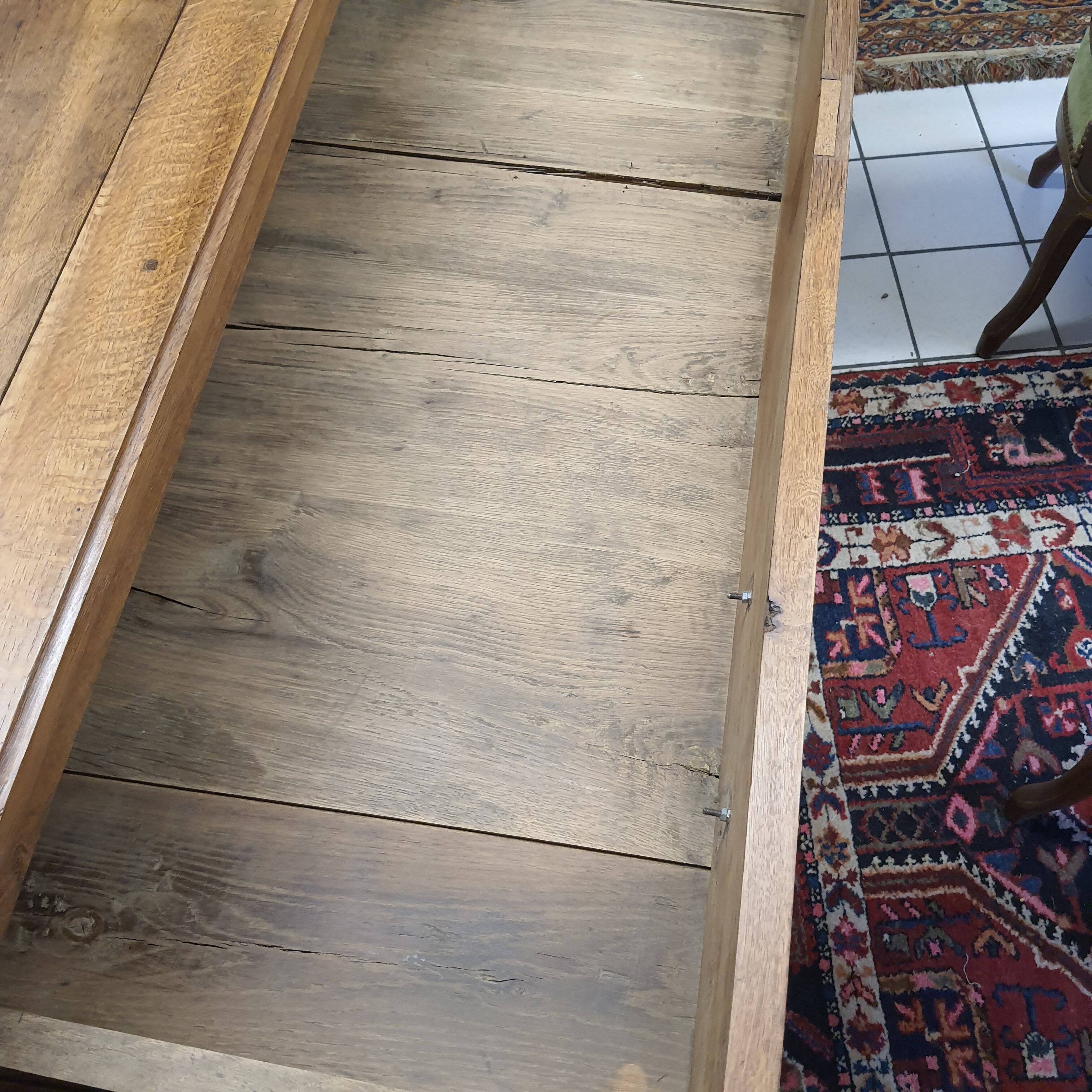 Louis XVI chest of drawers in Chene