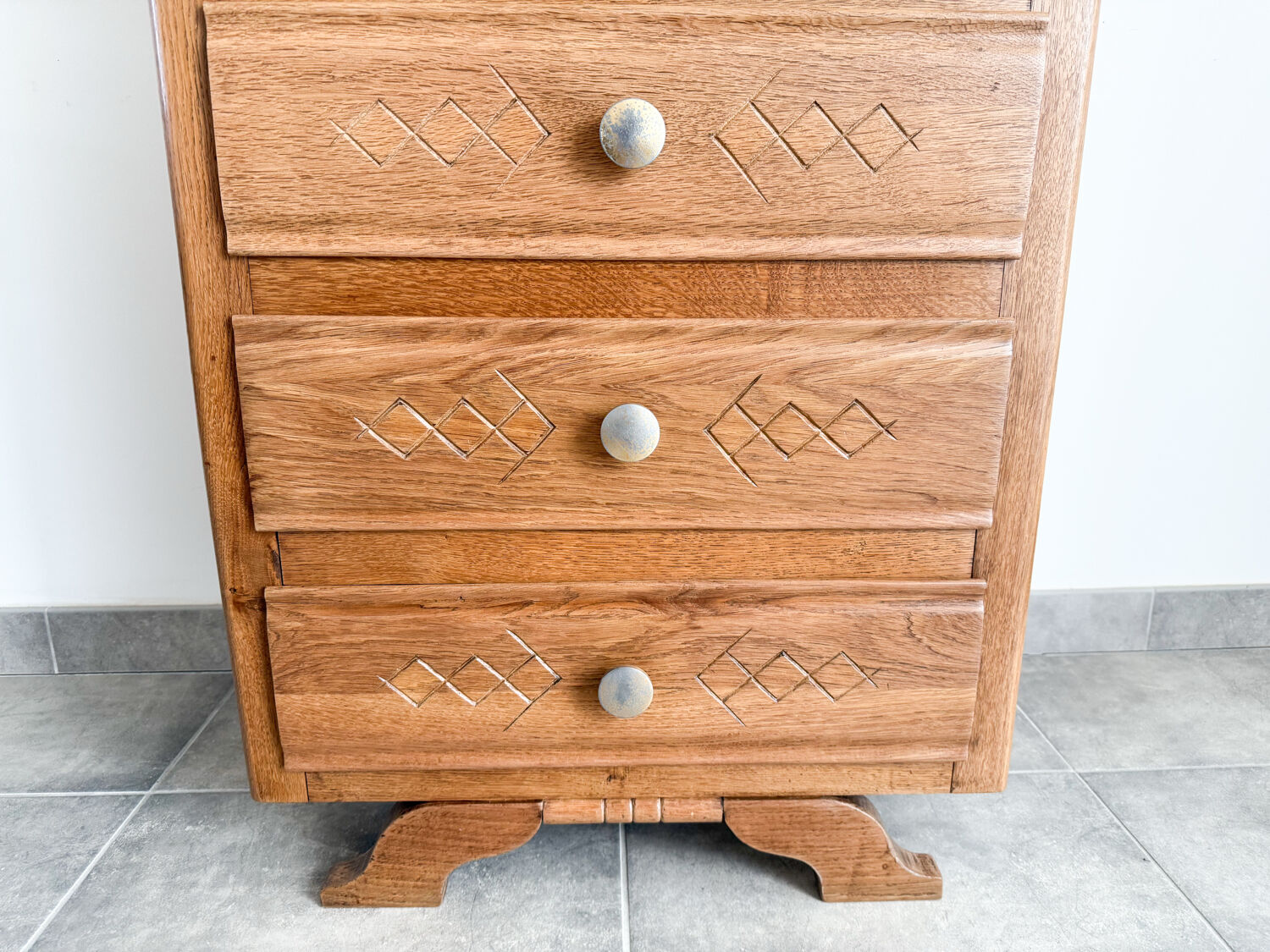 Oak chest of drawers with 5 drawers