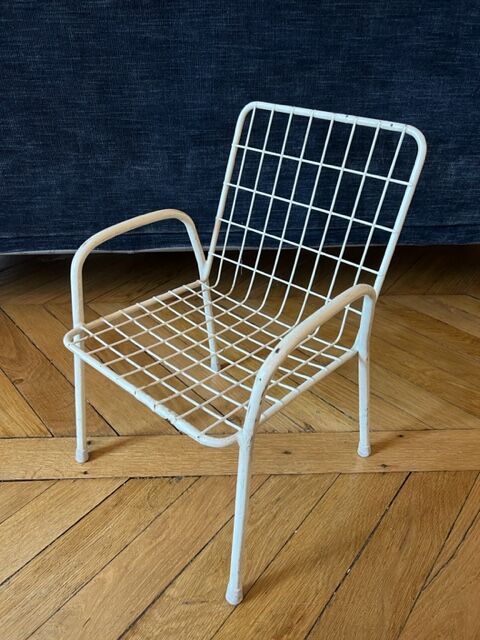 Children's armchair type rio de emu