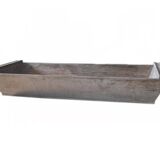 Trancheuse en bois massif marron début XXe siècle — longue auge rustique 1890-1919