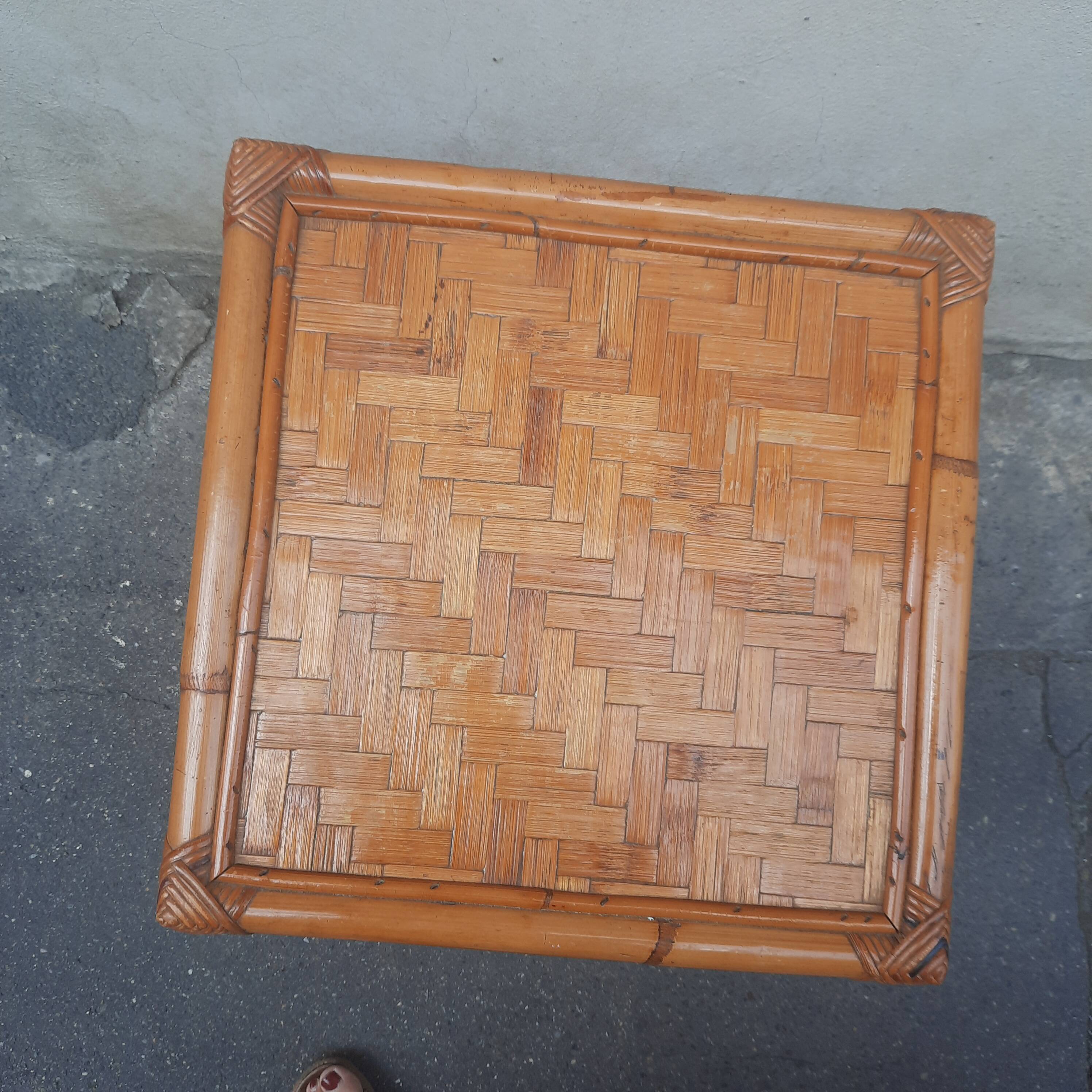 Table basse en bambou