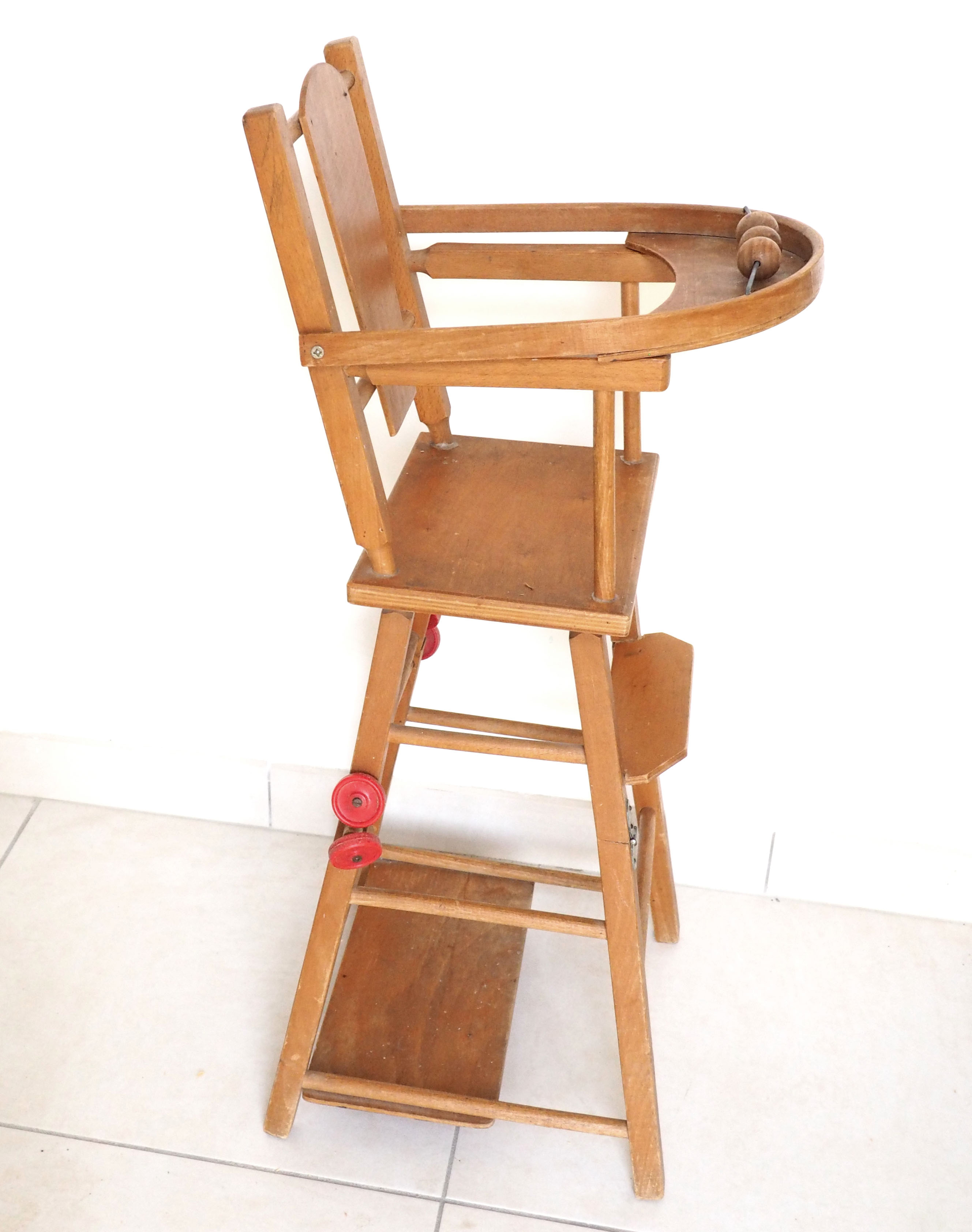 Chaise haute en bois
