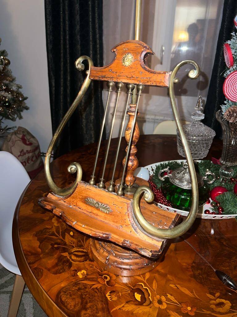 Antique lamp lectern in the shape of a harp - Louis XIV style