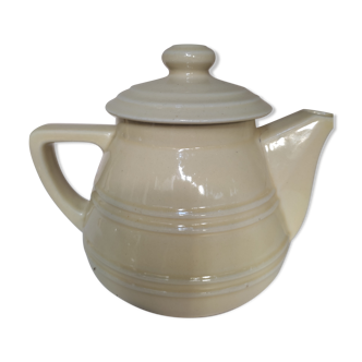 Teapot in faience