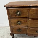 Louis XV commode with three drawers in solid walnut, 18th century