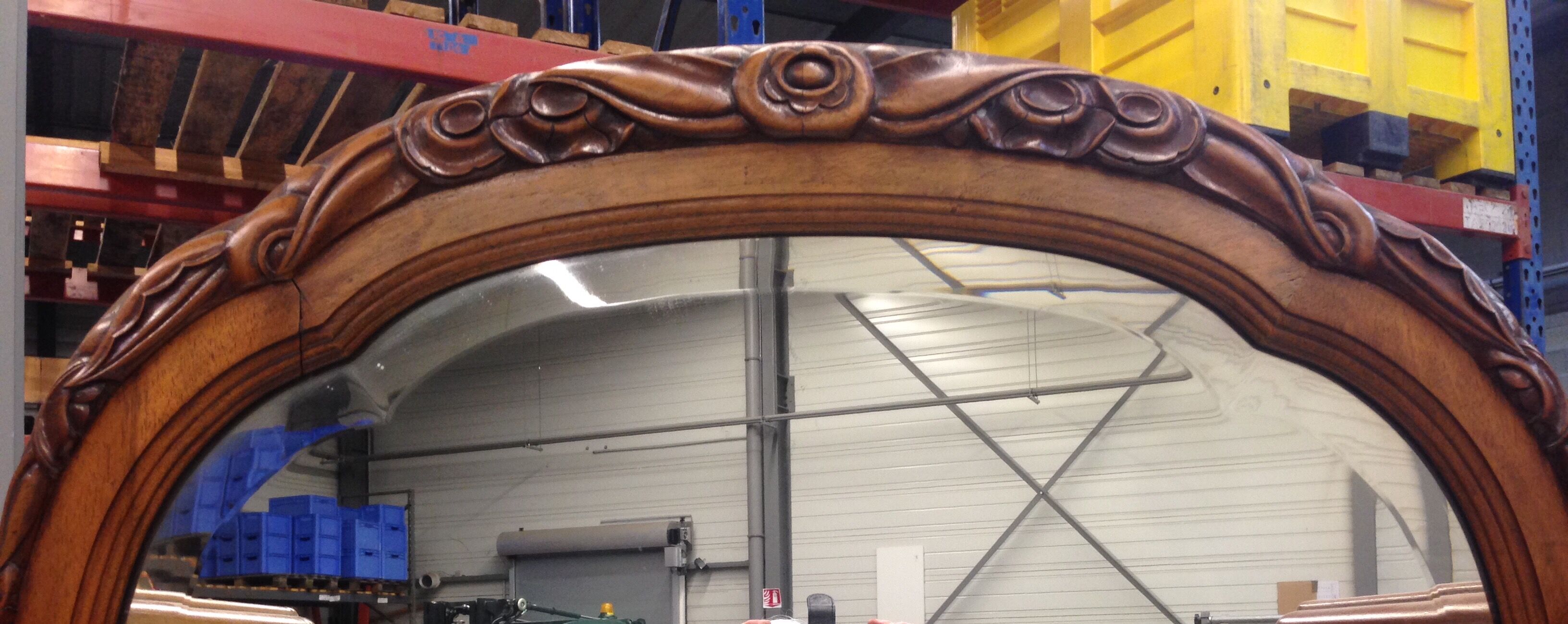 Art deco dressing table