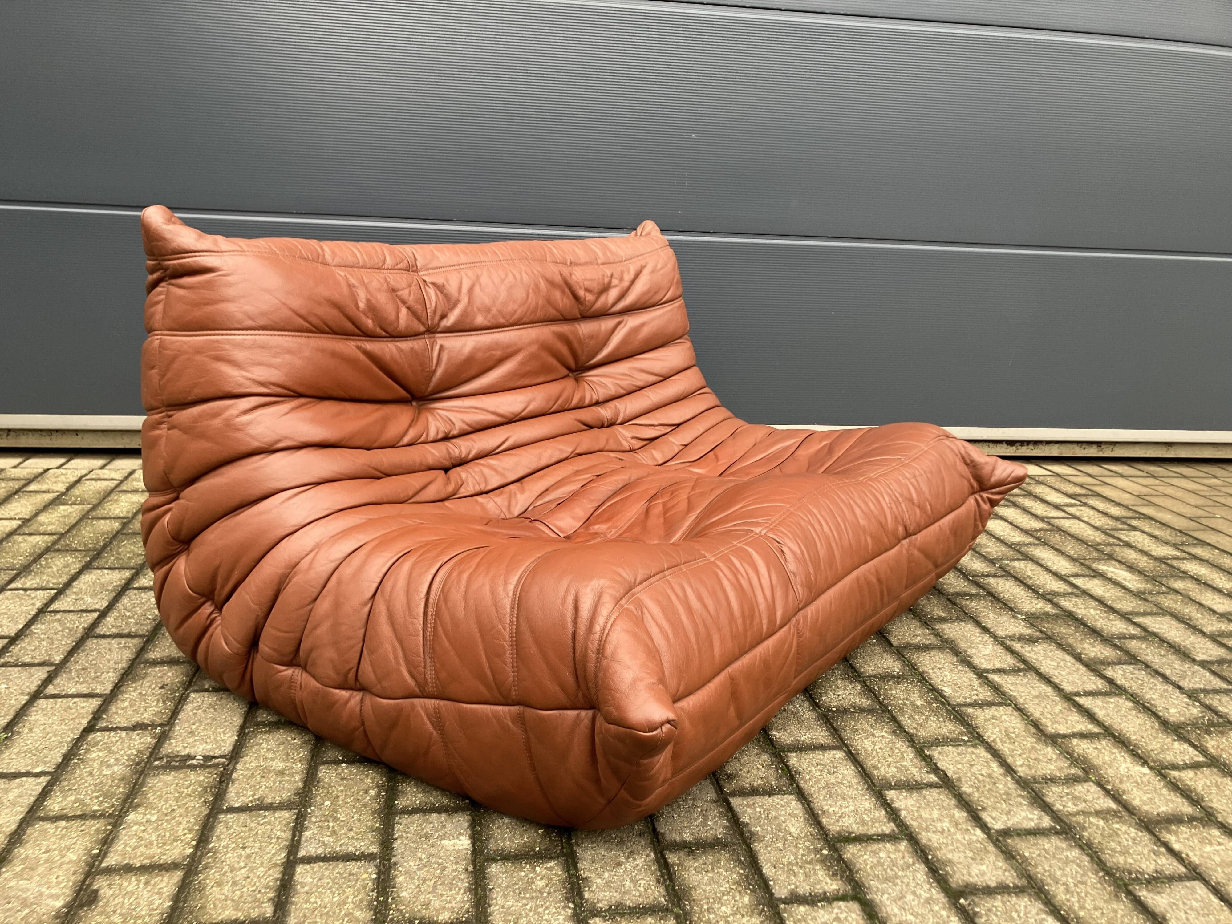 100% original vintage Cognac leather Togo Ligne Roset 2zit