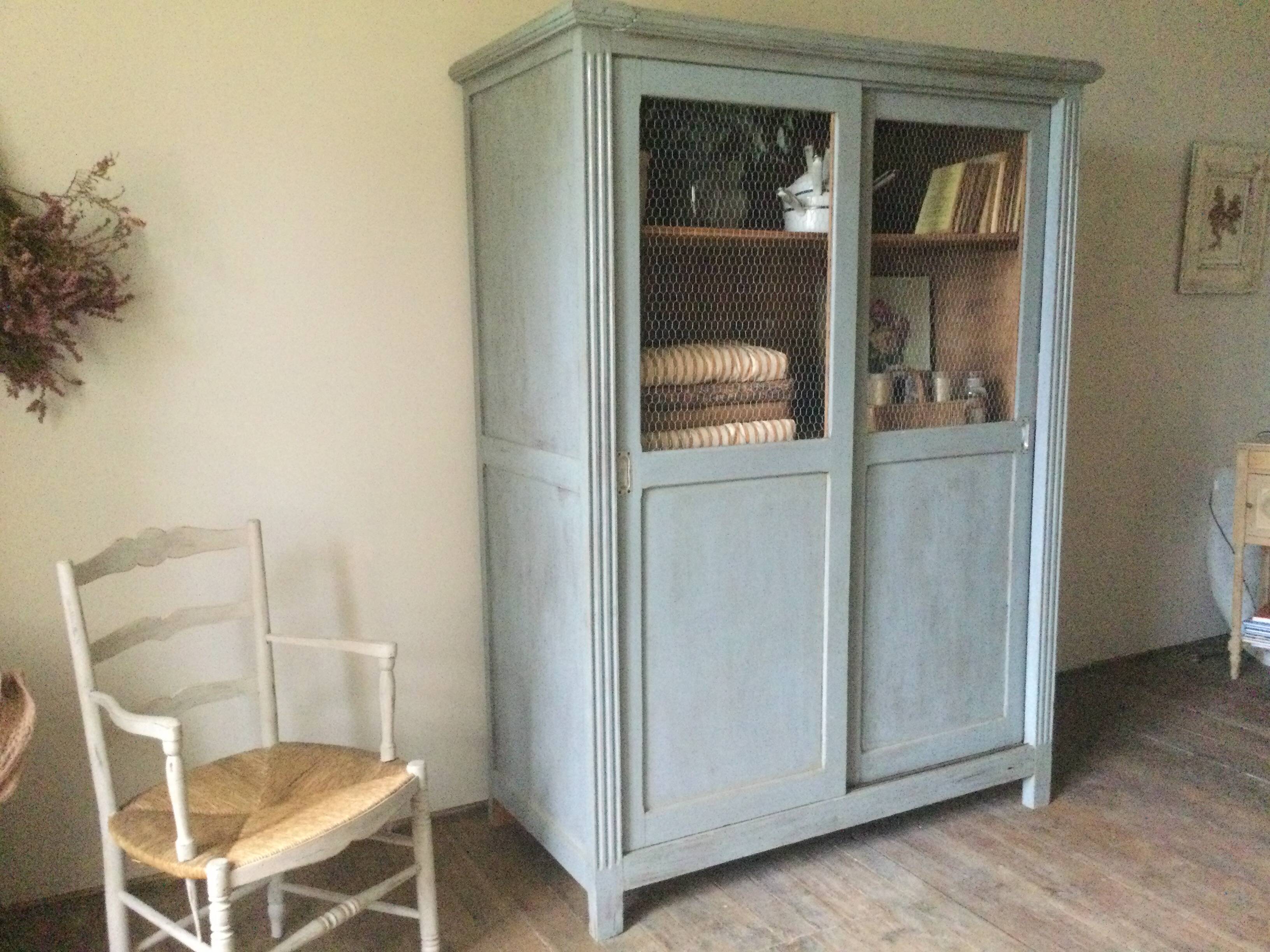 Parisian mesh wardrobe