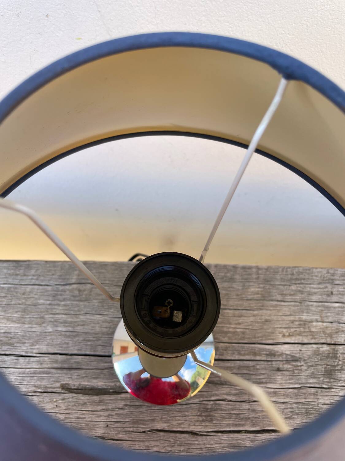 Scandinavian lamp in wood and metal