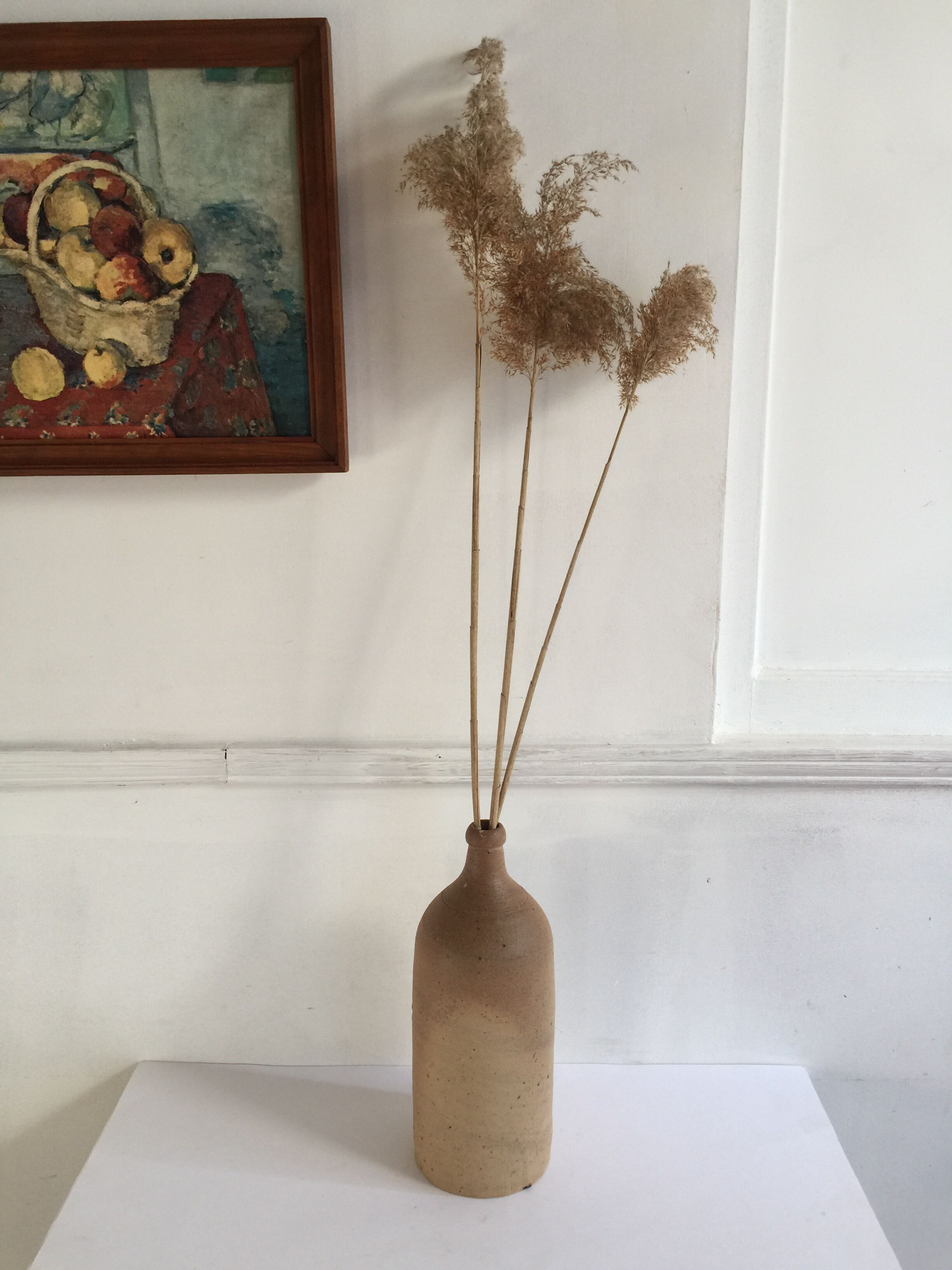 Bottle vase sandstone