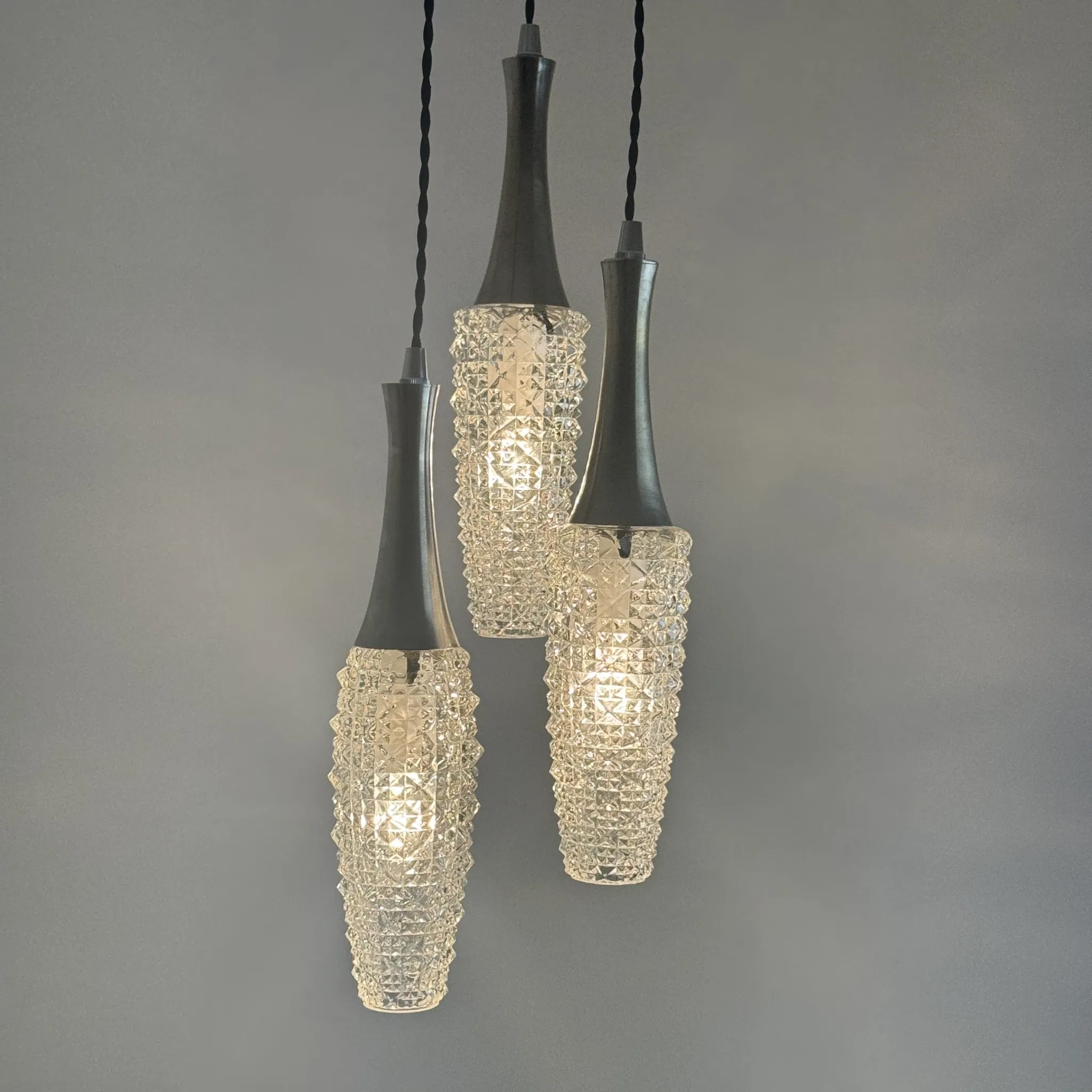 ANTIQUE CASCADE 3-BULB VINTAGE CHANDELIER