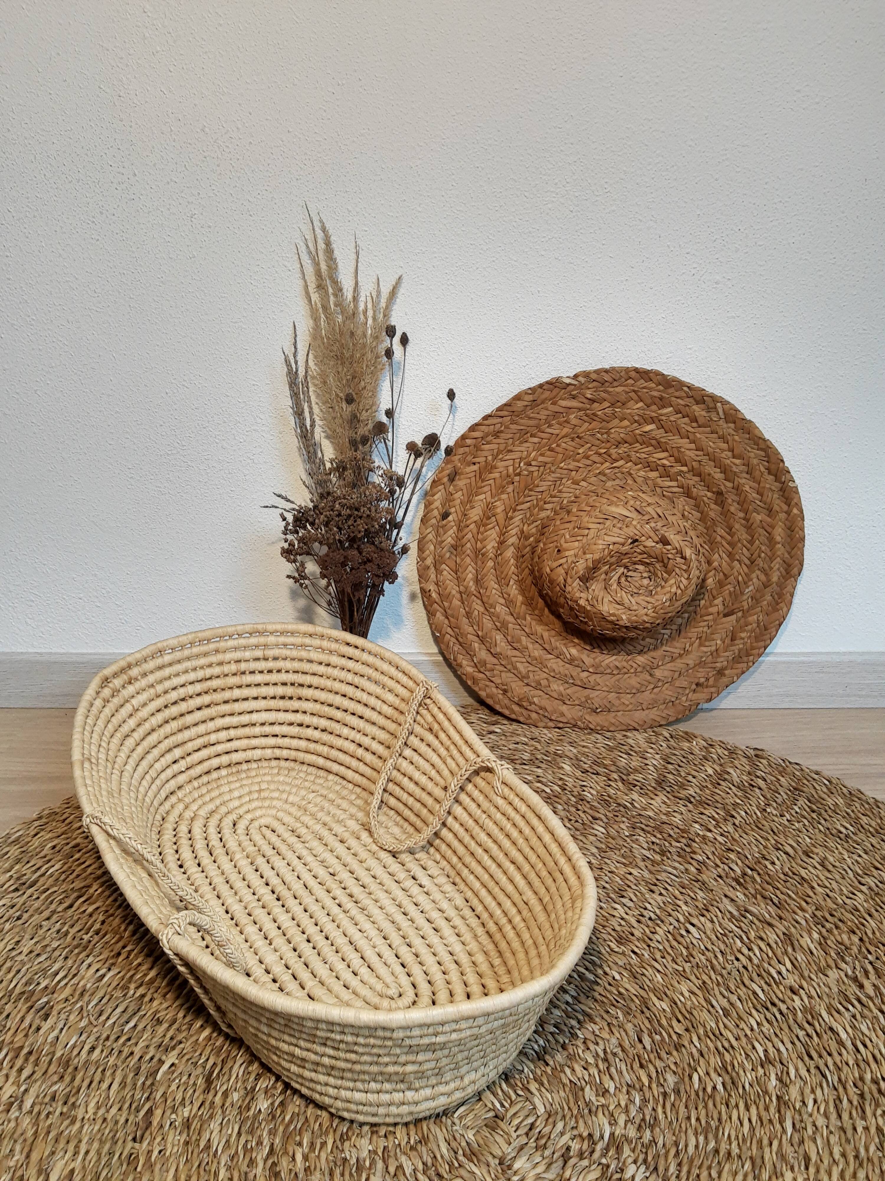 Palm bassinet for baby or vintage baby