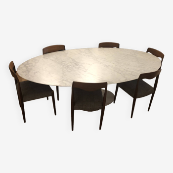 Table knoll tulipe