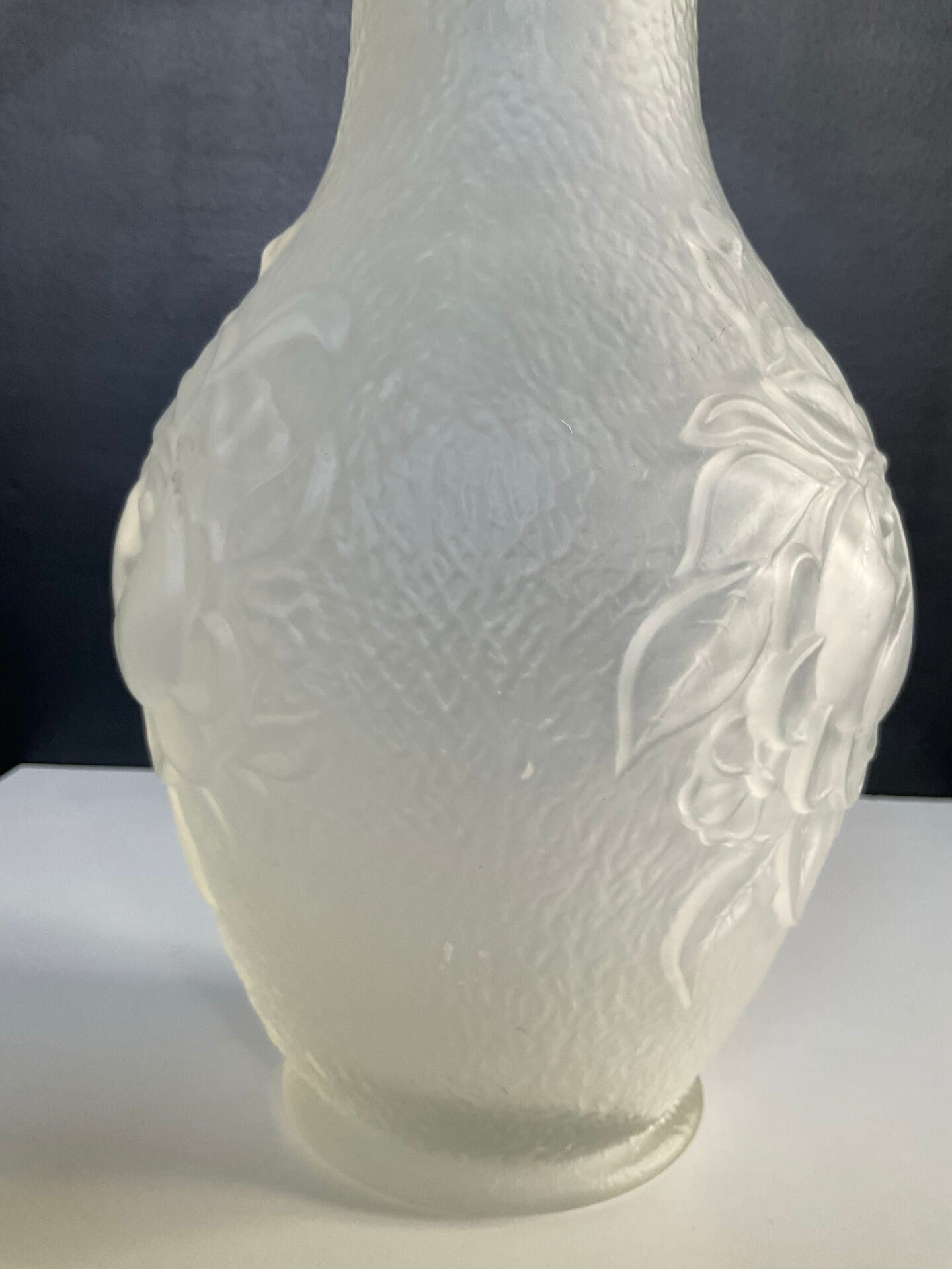 Large Italian frosted glass vase from the 1970s.