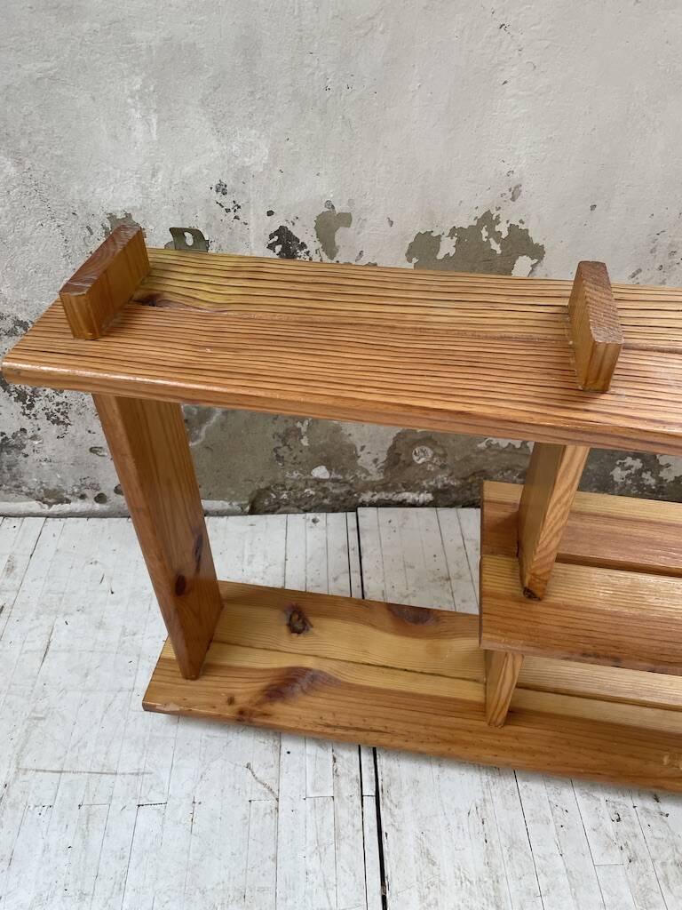 Trio d'étagères constructivistes en pin style Regain