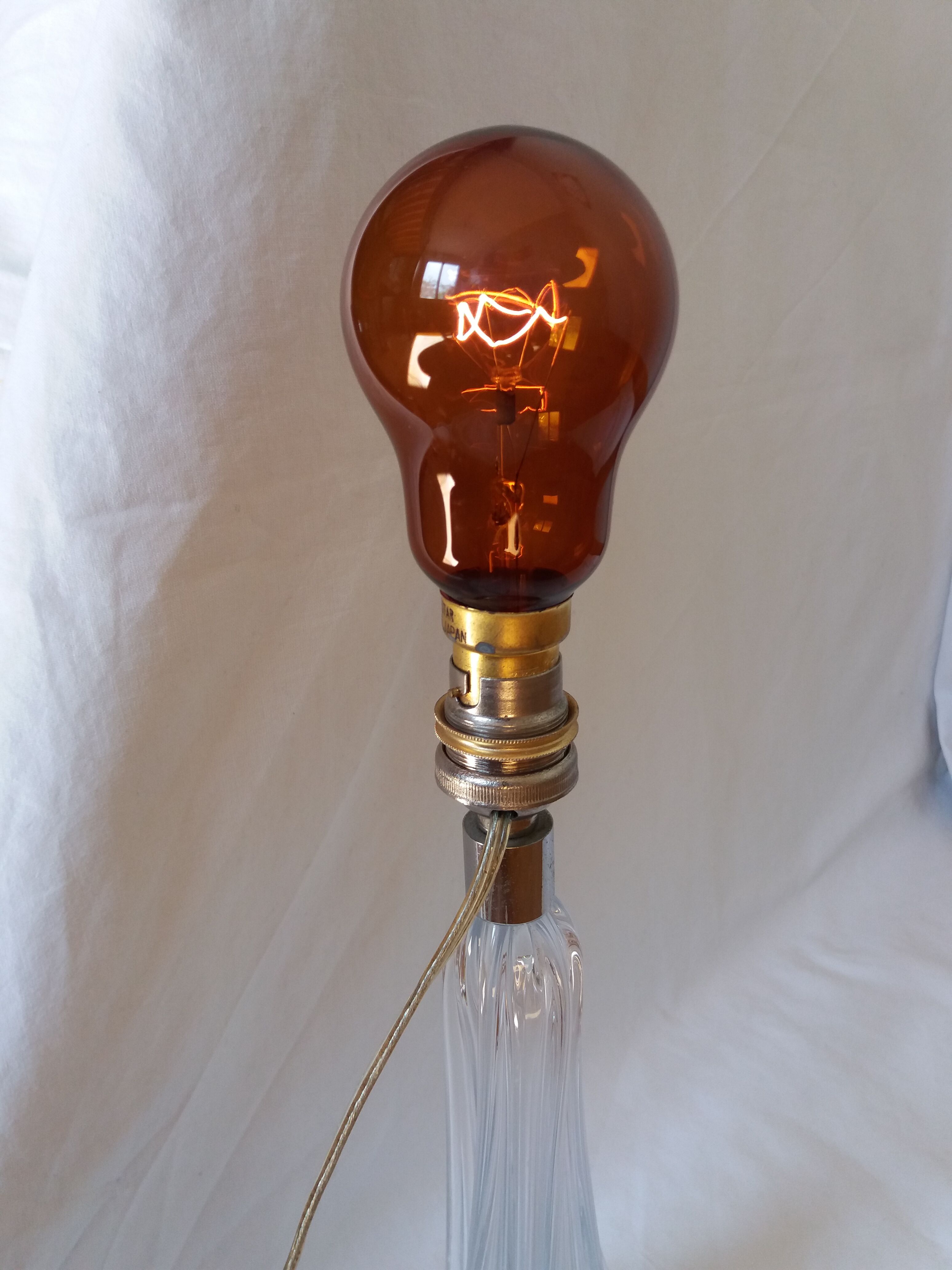 Foot lamp twisted in crystal or glass