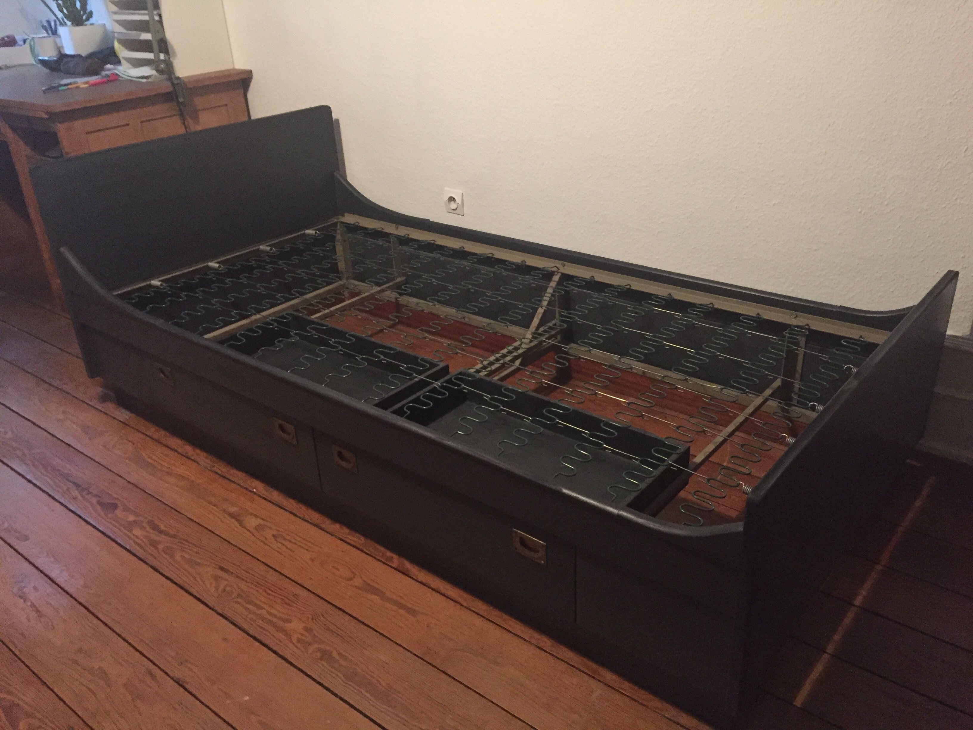 1970s navy boat bed