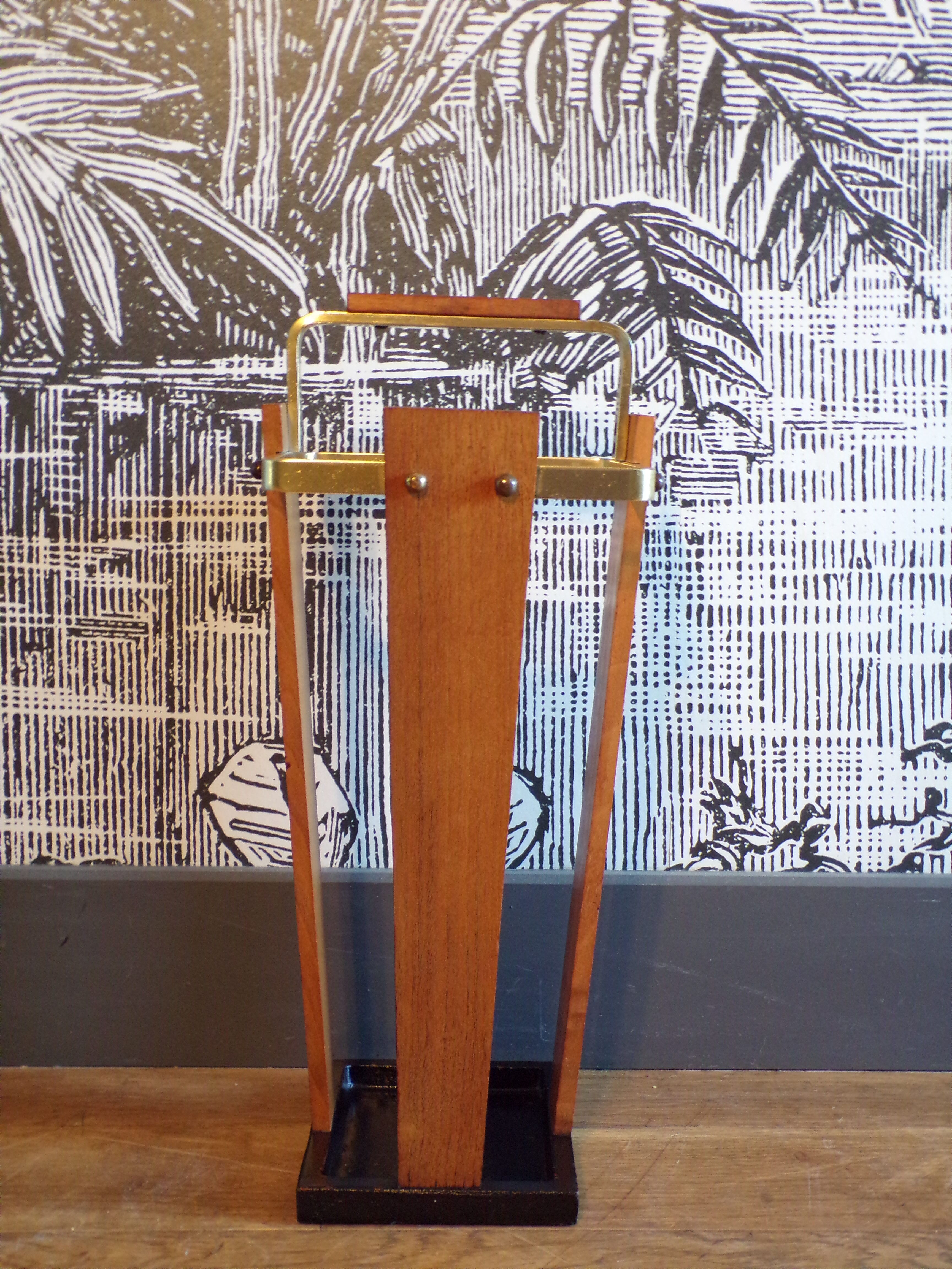 Scandinavian umbrella holder