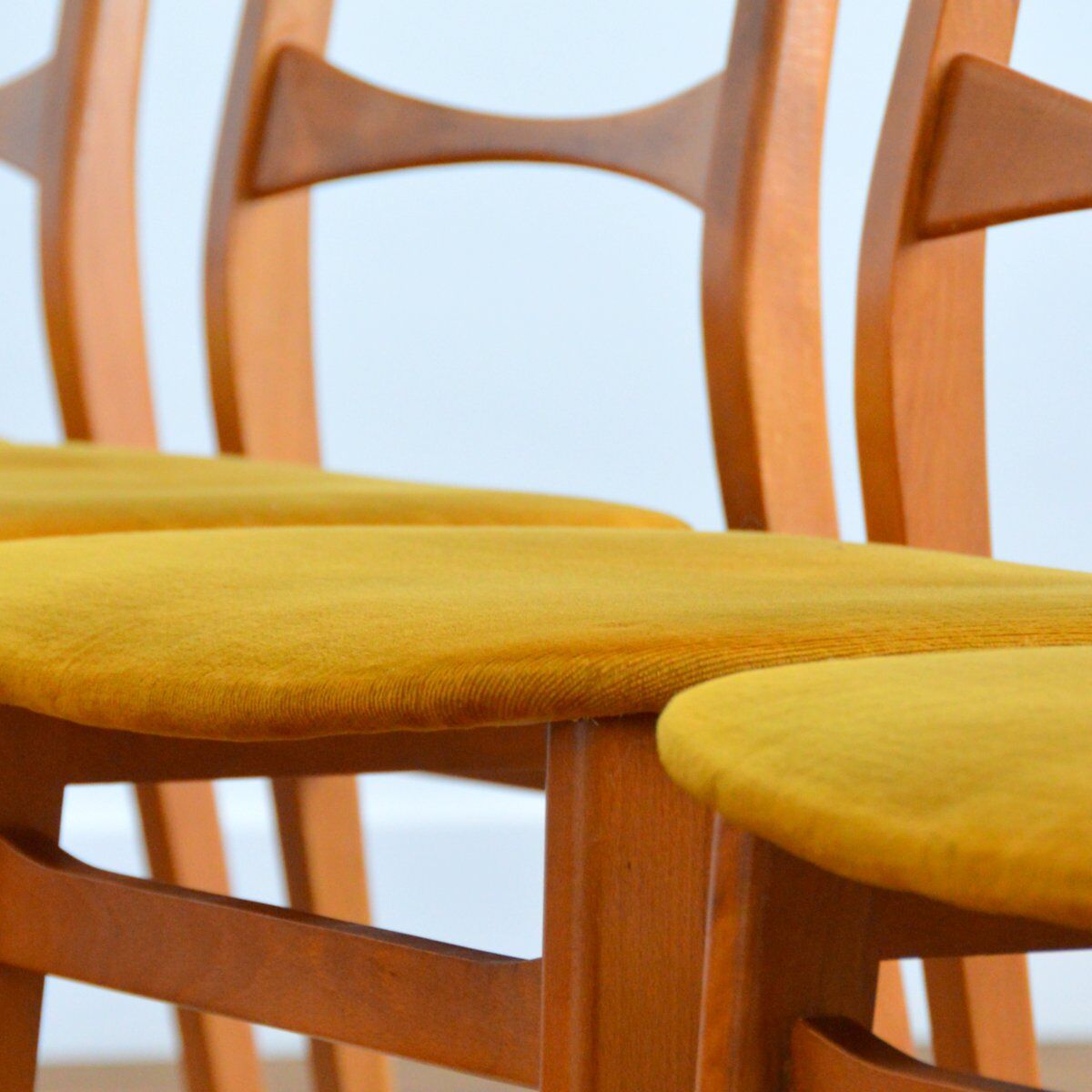 Suite de 4 chaises scandinave 1960s