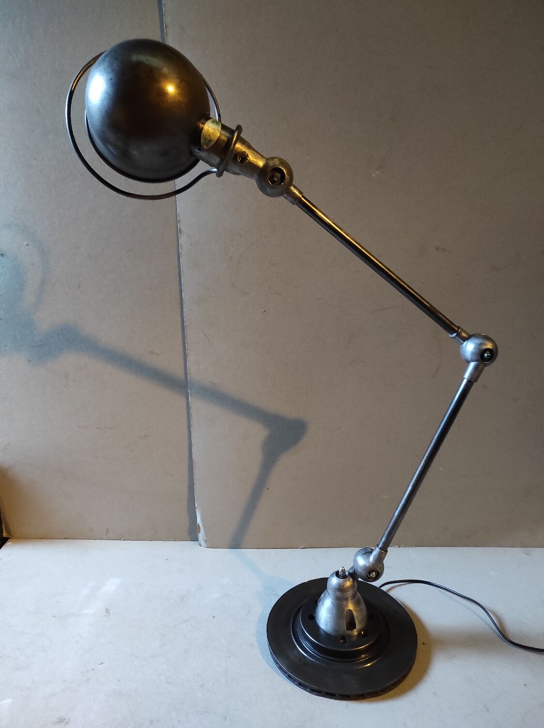 Workshop lamp Jieldé 2 industrial arm patina graphite rifle barrel