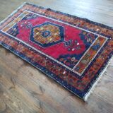 Handmade Anatolian carpet Yahyahli 187x100cm