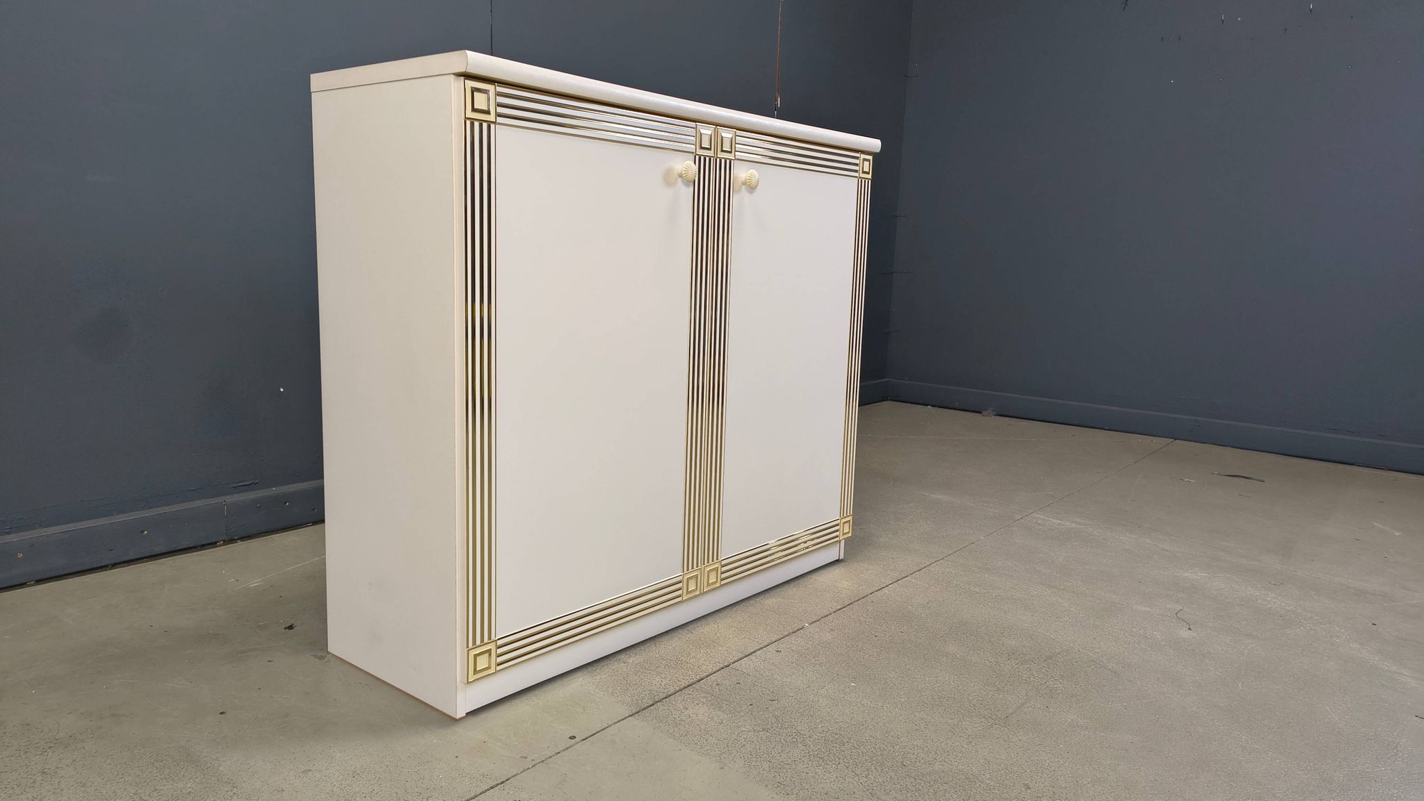 Hollywood regency style cabinet, 1980s