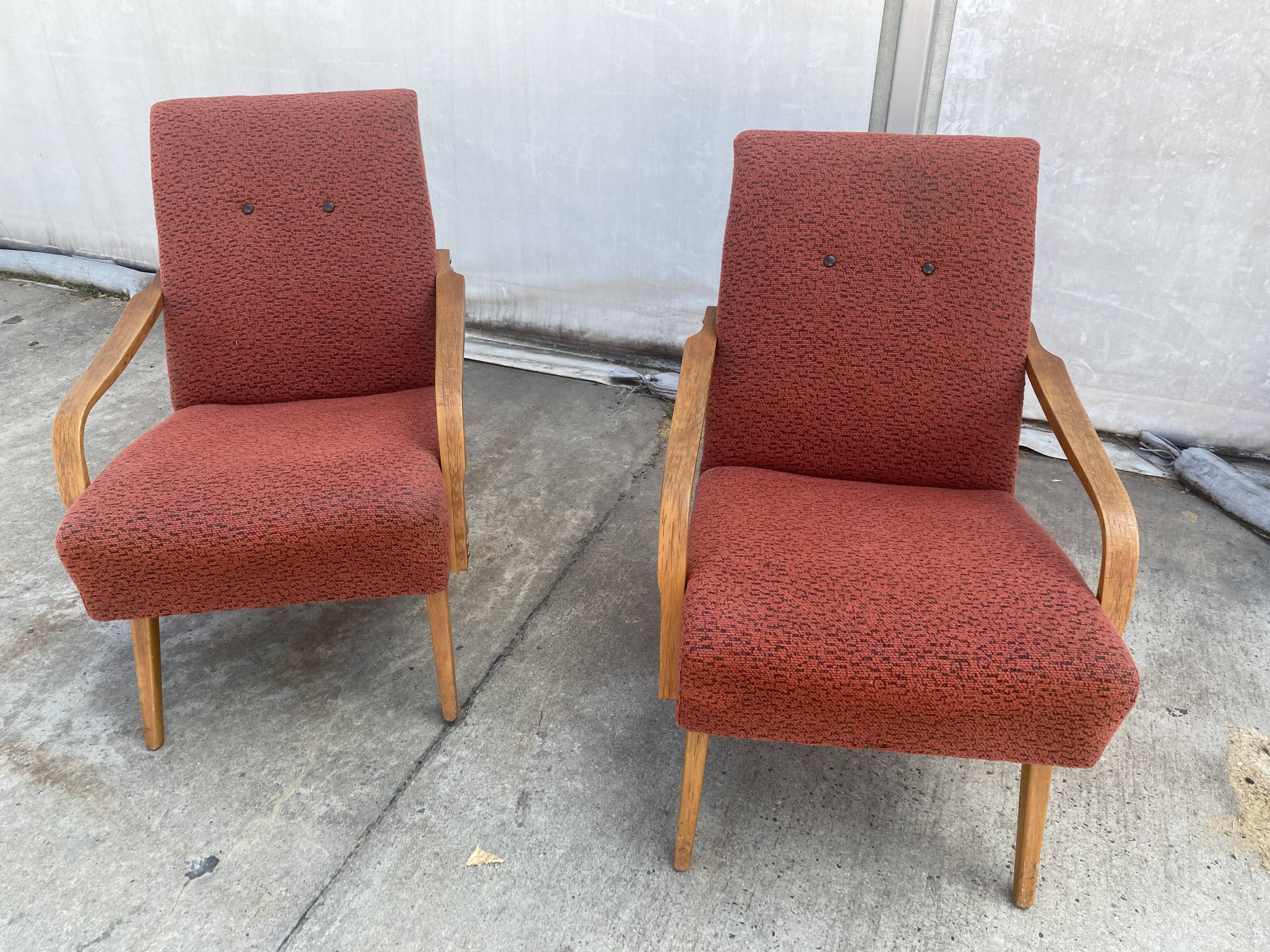 Paire de fauteuils vintage de Jaroslav Šmídek pour Cesky nabytek, 1960