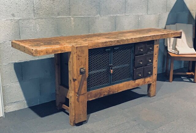 Industrial workbench
