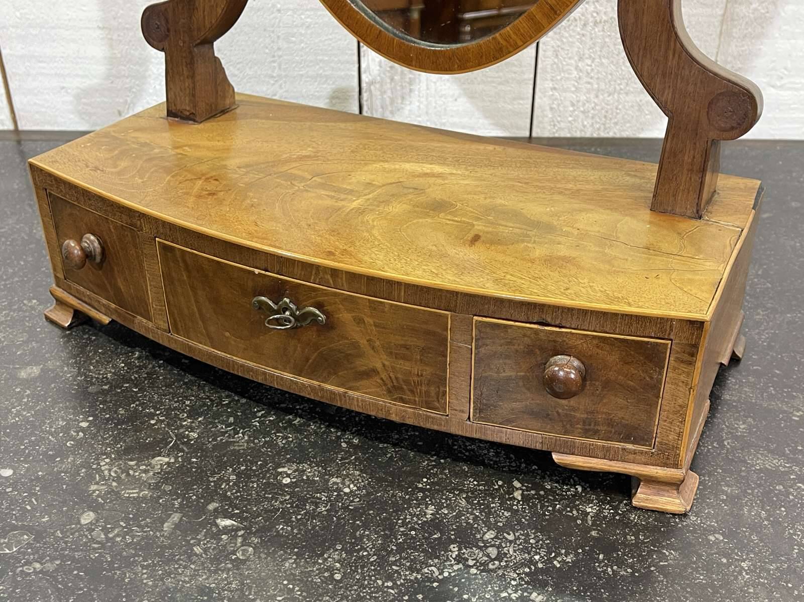 English mahogany dressing table from the late 19th century.