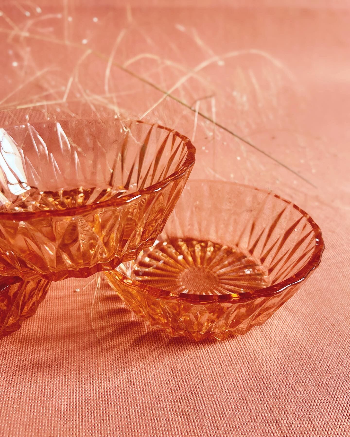 Pink chiseled glass cups