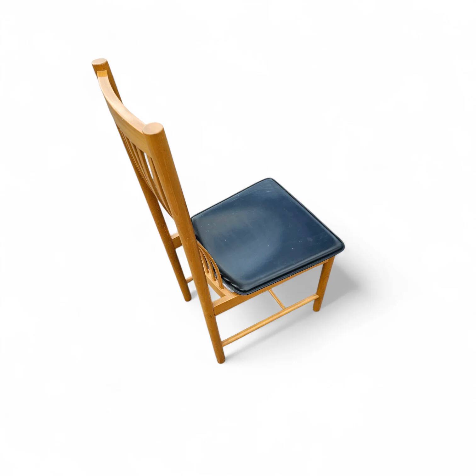 4 x Bros Nova chairs / leather seats