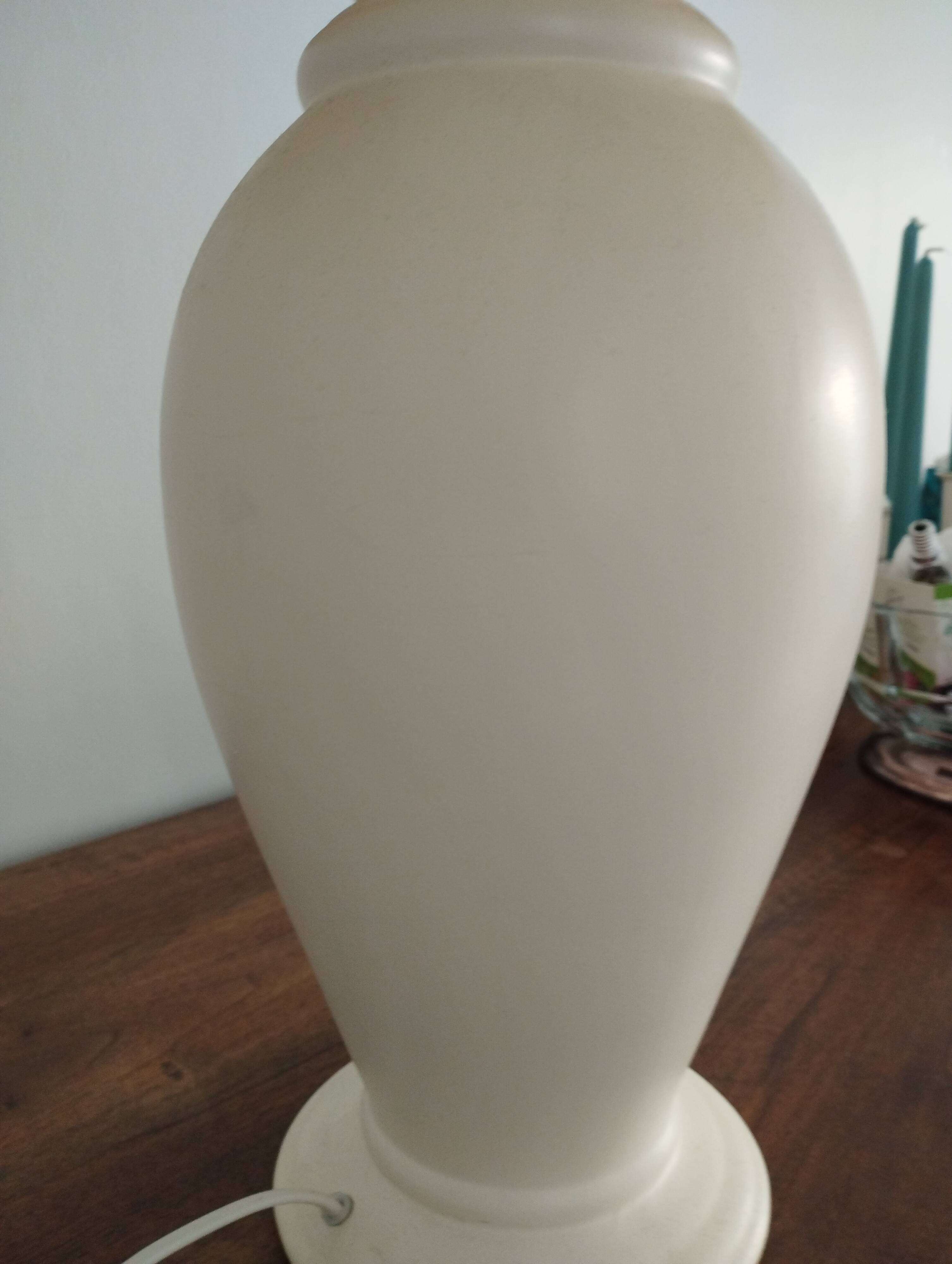 Lampe en céramique satinée