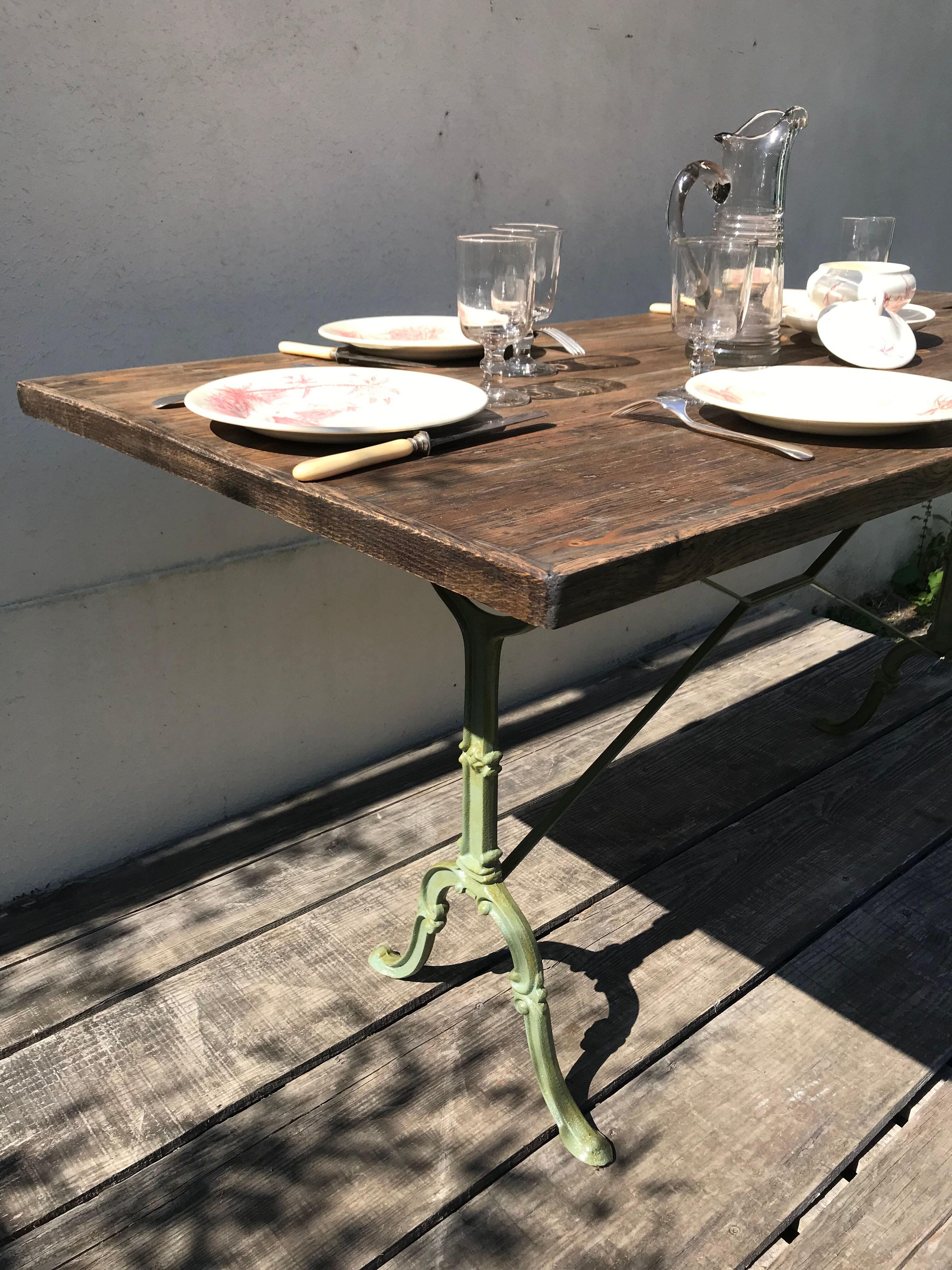 Old bistro table 6 people