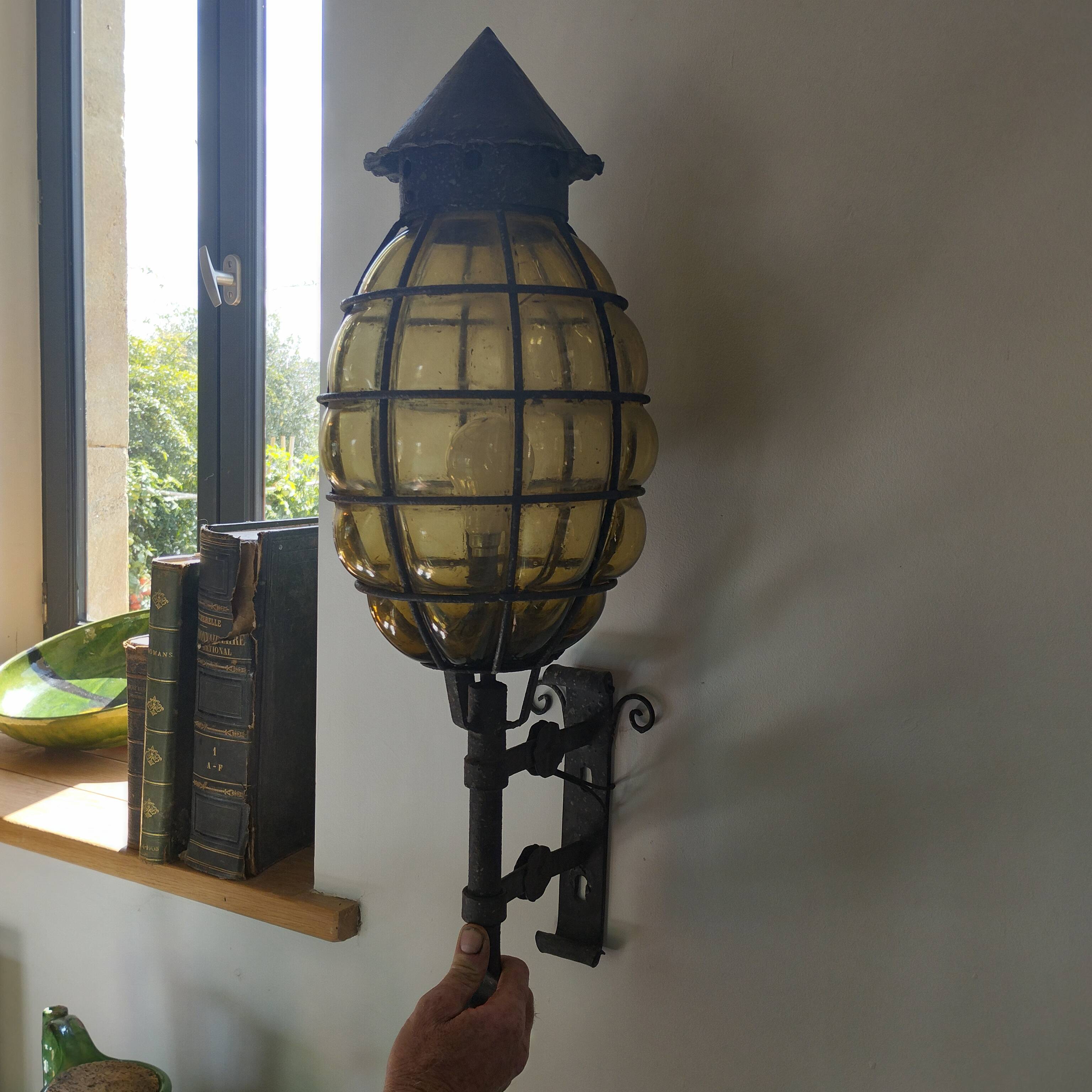 Enormous extérieur wall lamp