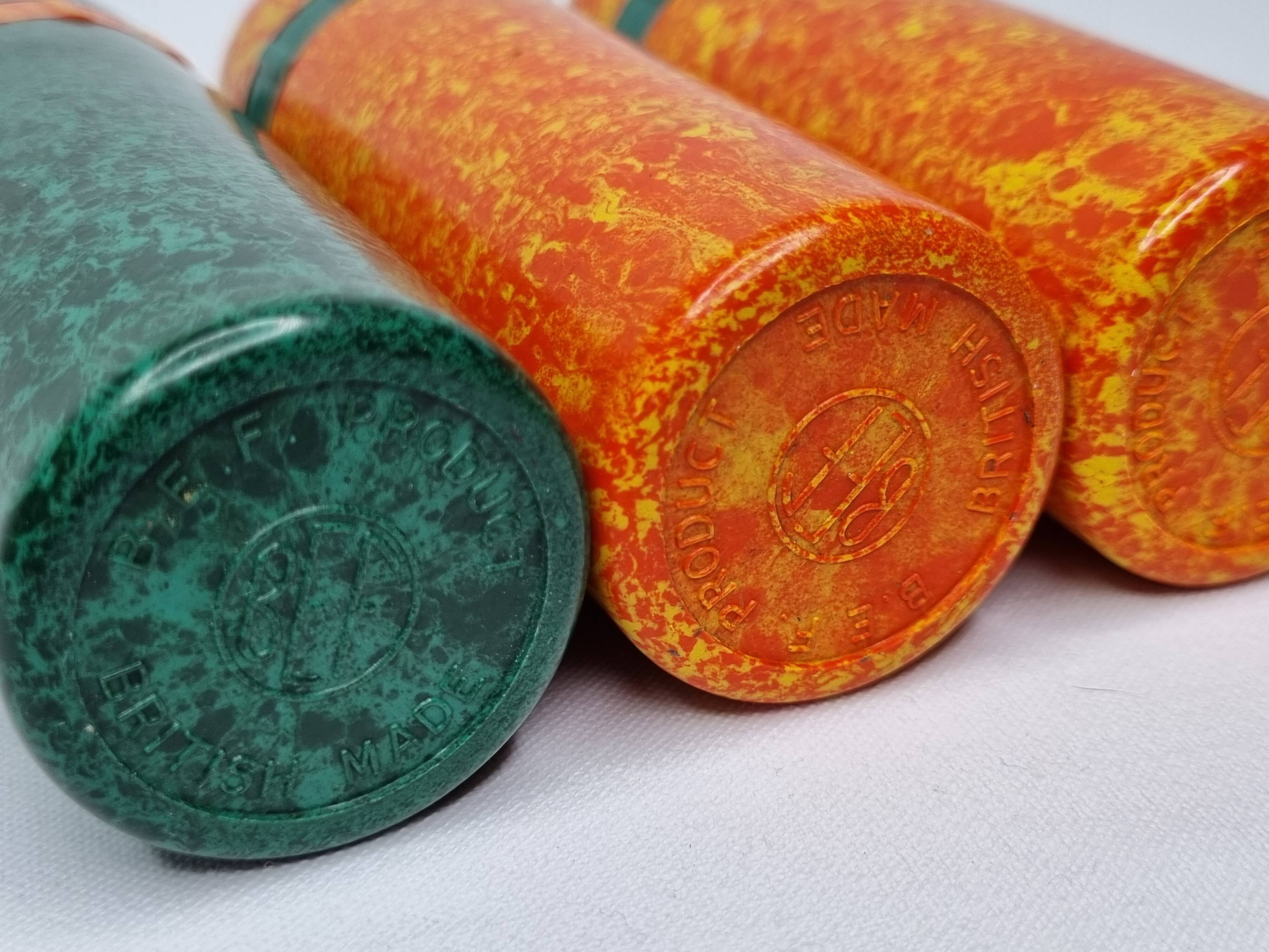 Set of three vintage Bakelite salt shakers, BEF British Made, 12.5 cm