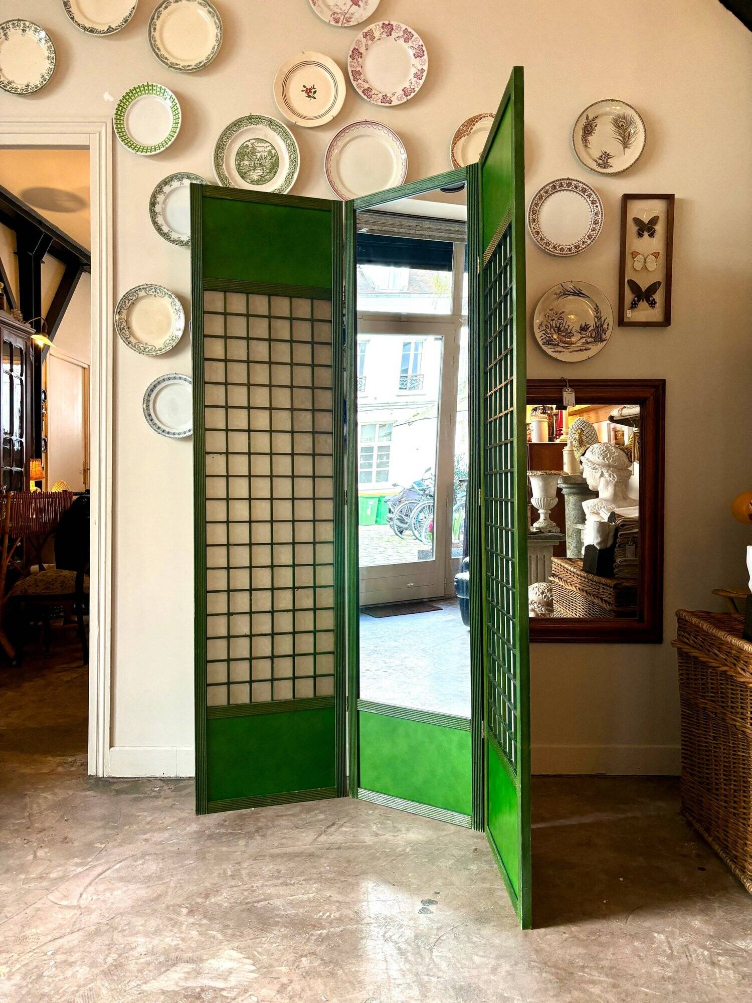 3-leaf screen in green wood, ecru paper and mirror