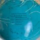 Globe  vintage 1977 terrestre verre tripode doré Taride - 28 cm