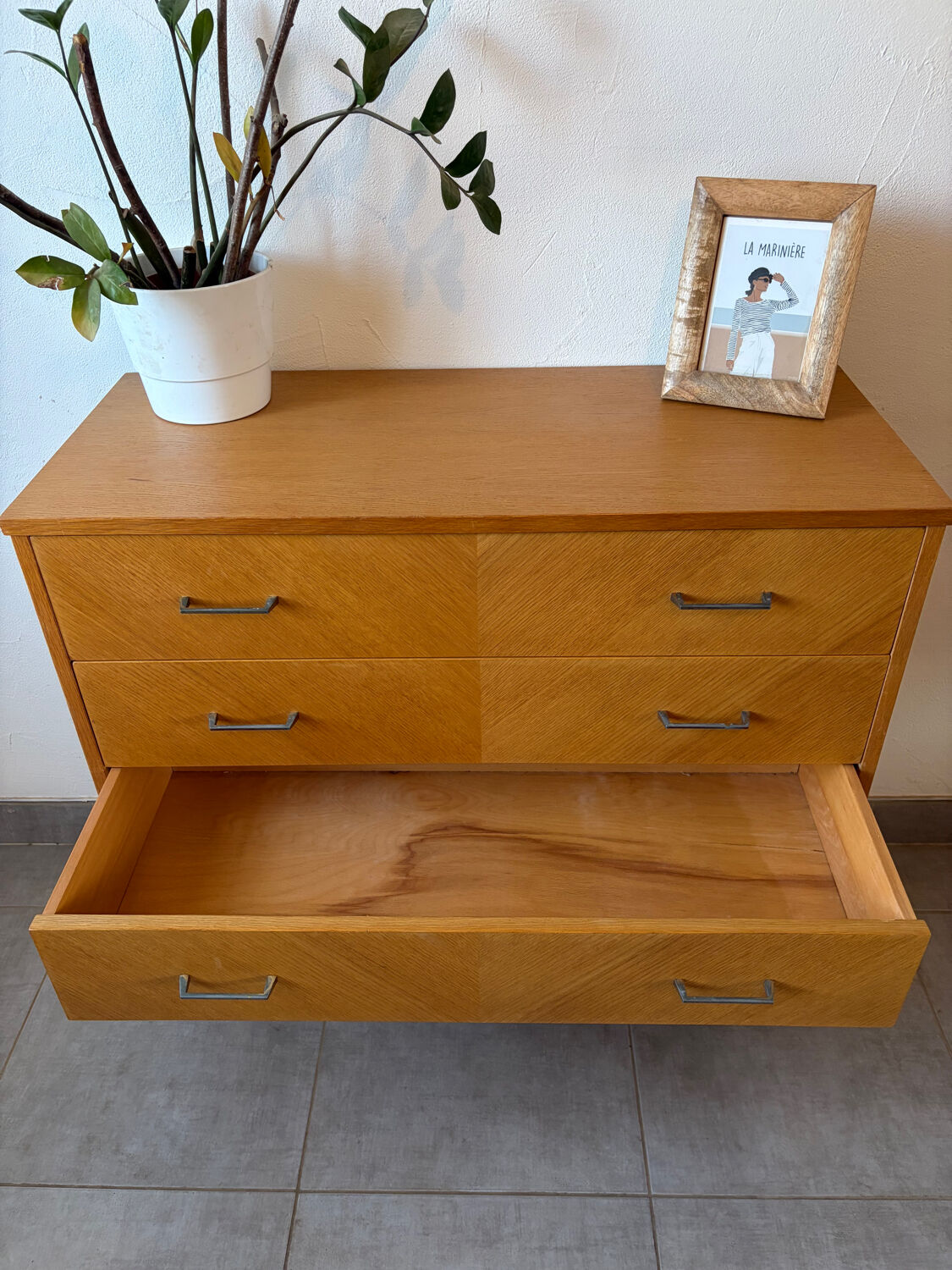 Vintage oak chest of drawers from the 1960s.