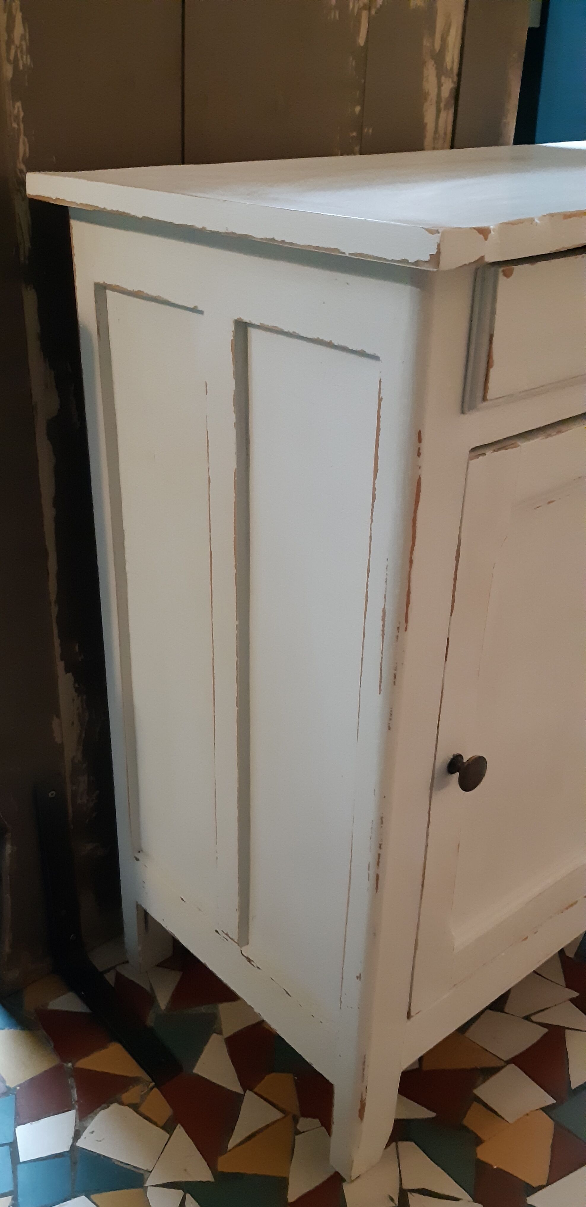 Parisian buffet white chalk jam