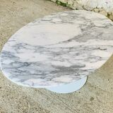 Eero Saarinen coffee table, oval, "Tulip" by Knoll International, circa 70's