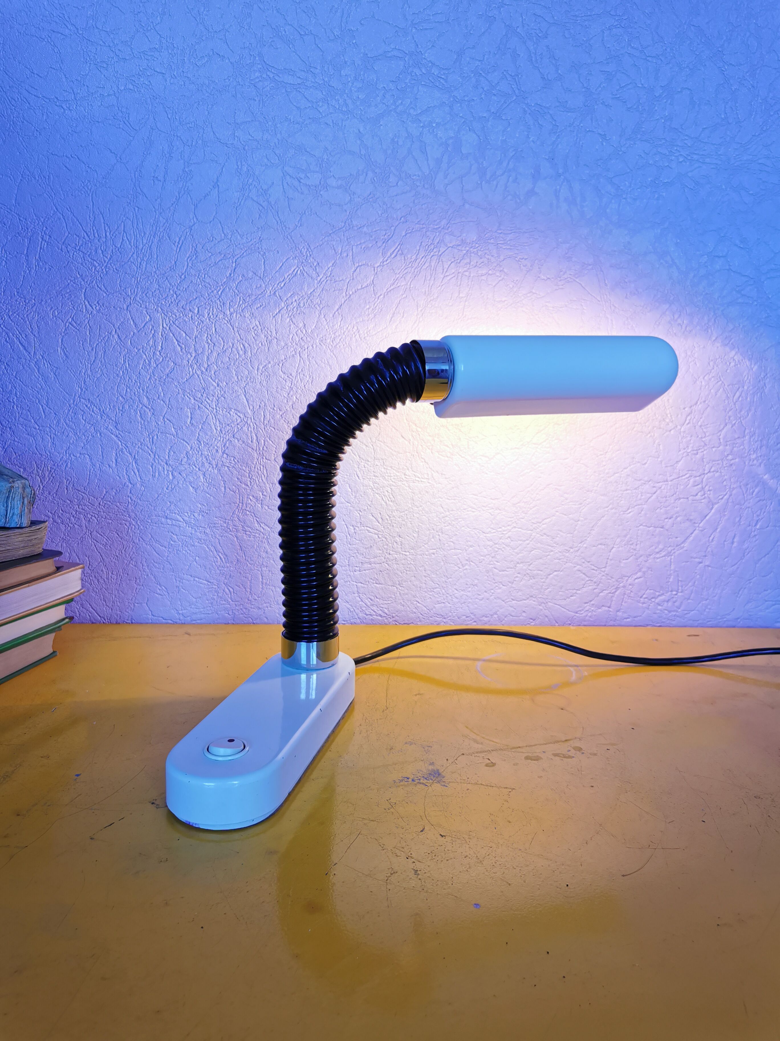 Flexible and adjustable lamp lacquered brass, 1970