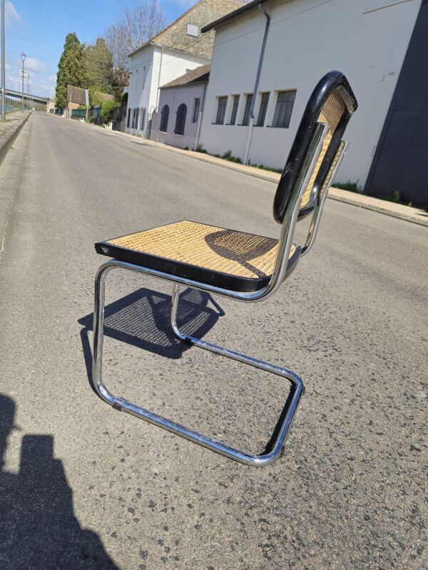 Chaise Marcel Breuer B32 en cannage d'origine signé Italy