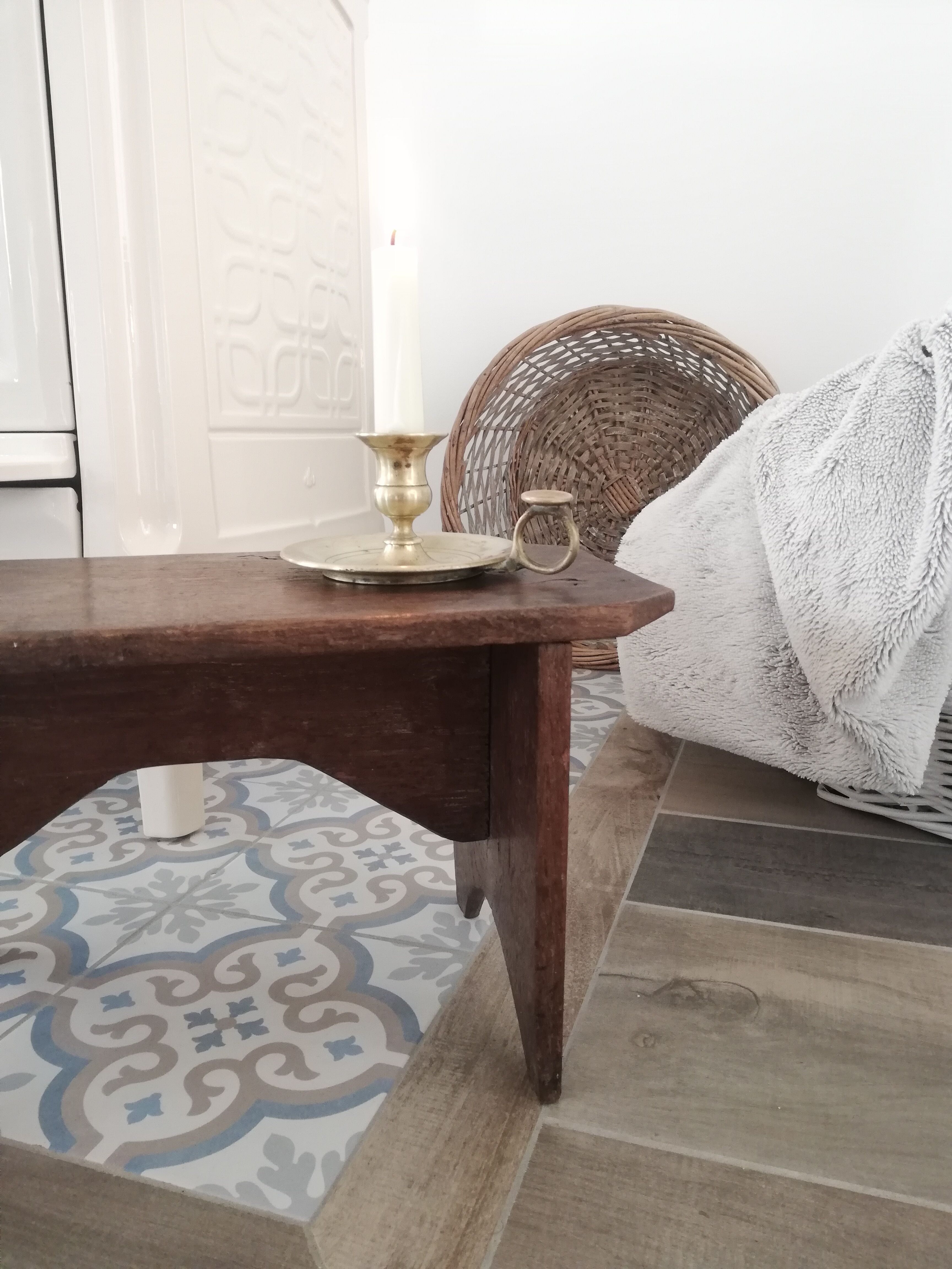 Farm stool / Vintage foot walk