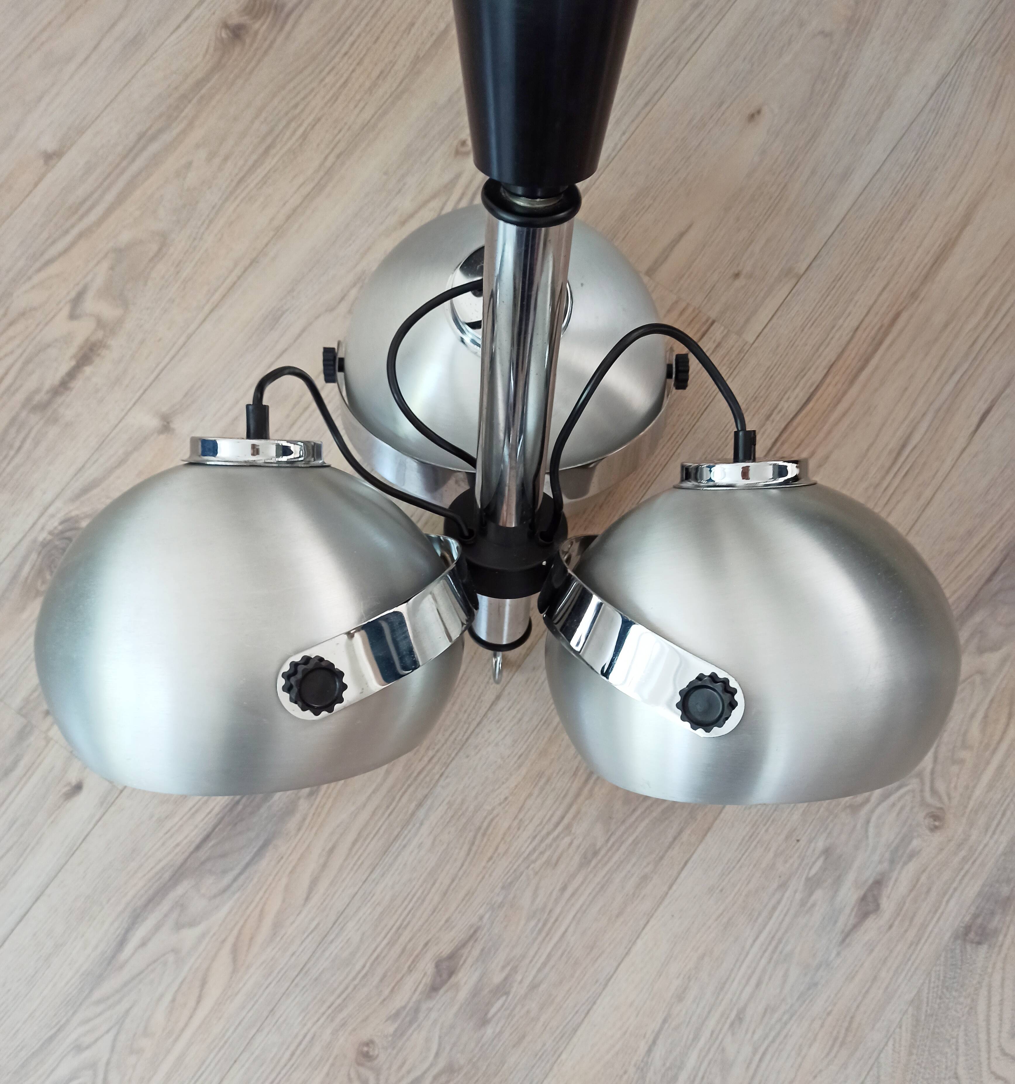 Vintage metal suspension