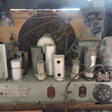 Brown Bakelite radiola radio 1949