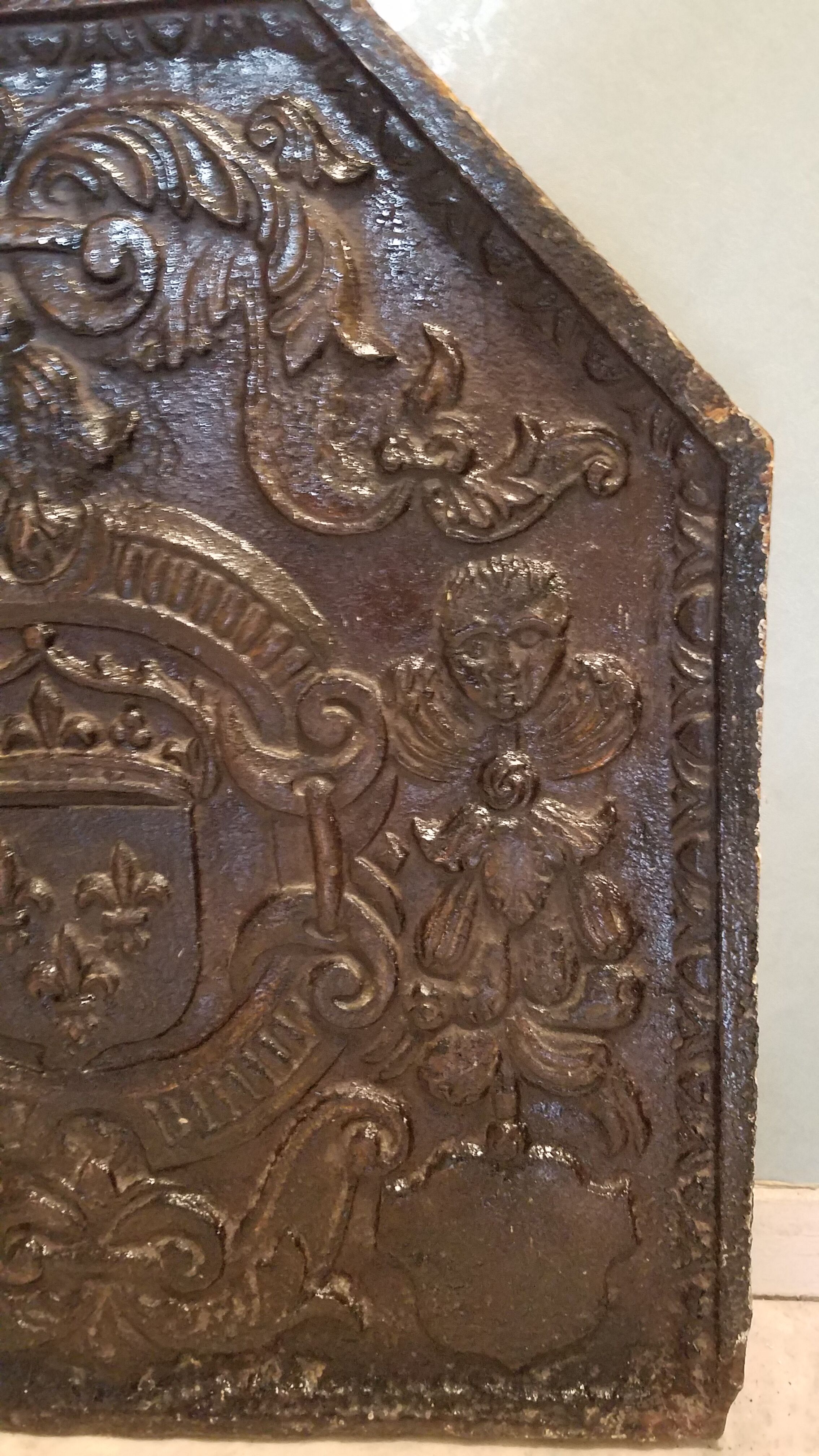 Plate and chenets of old chimney chenets